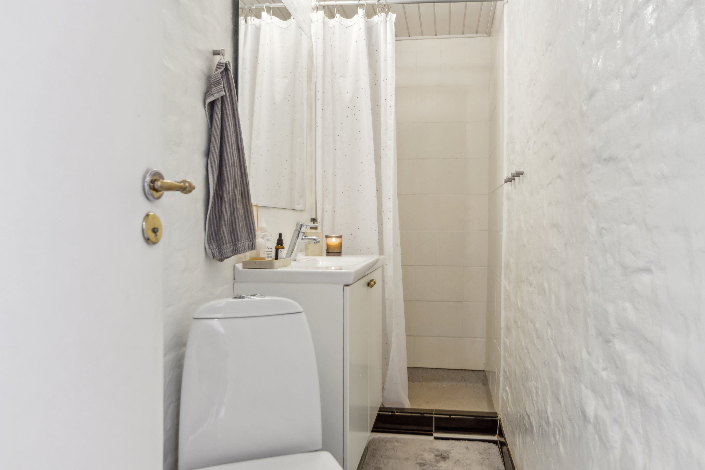 Fremhævet badeværelse billede i fuldskærmstilstand. Billede af Løkkegade 15, 2. tv., 9000 Aalborg