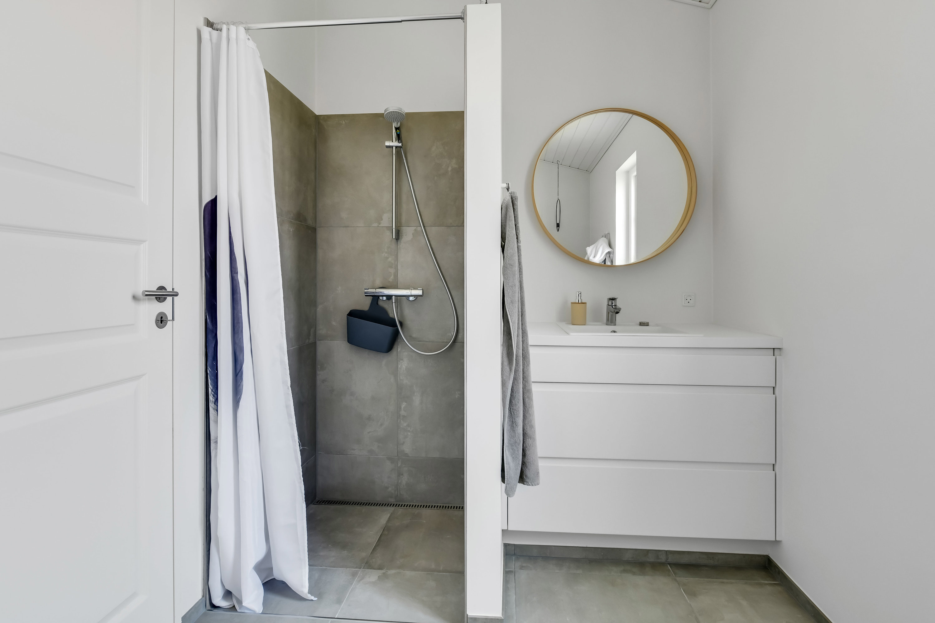 Fremhævet badeværelse billede i fuldskærmstilstand. Billede af Carit Etlars Alle 36, 6700 Esbjerg