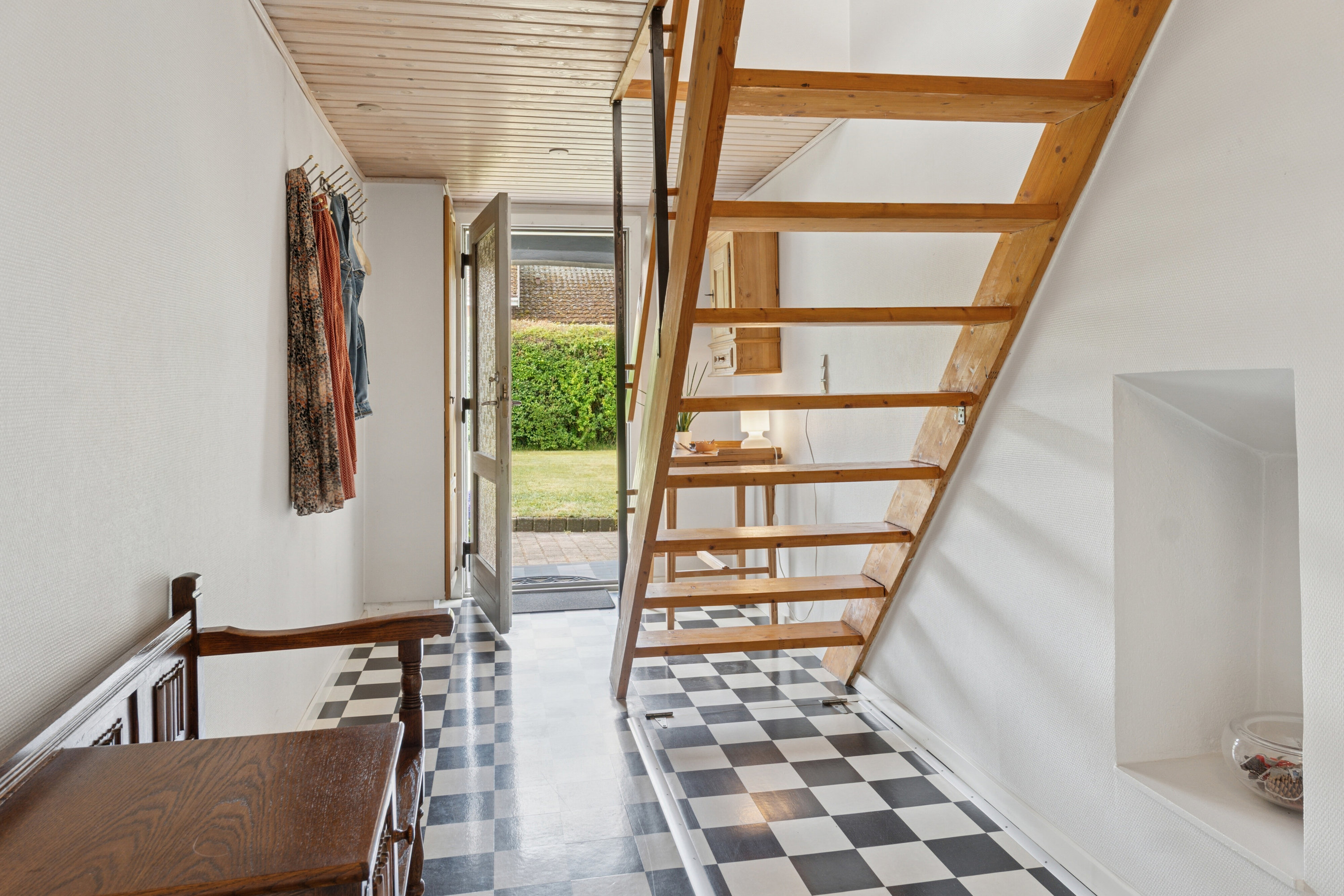 Fremhævet trappe billede i fuldskærmstilstand. Billede af Frederiksberg 37, 4470 Svebølle