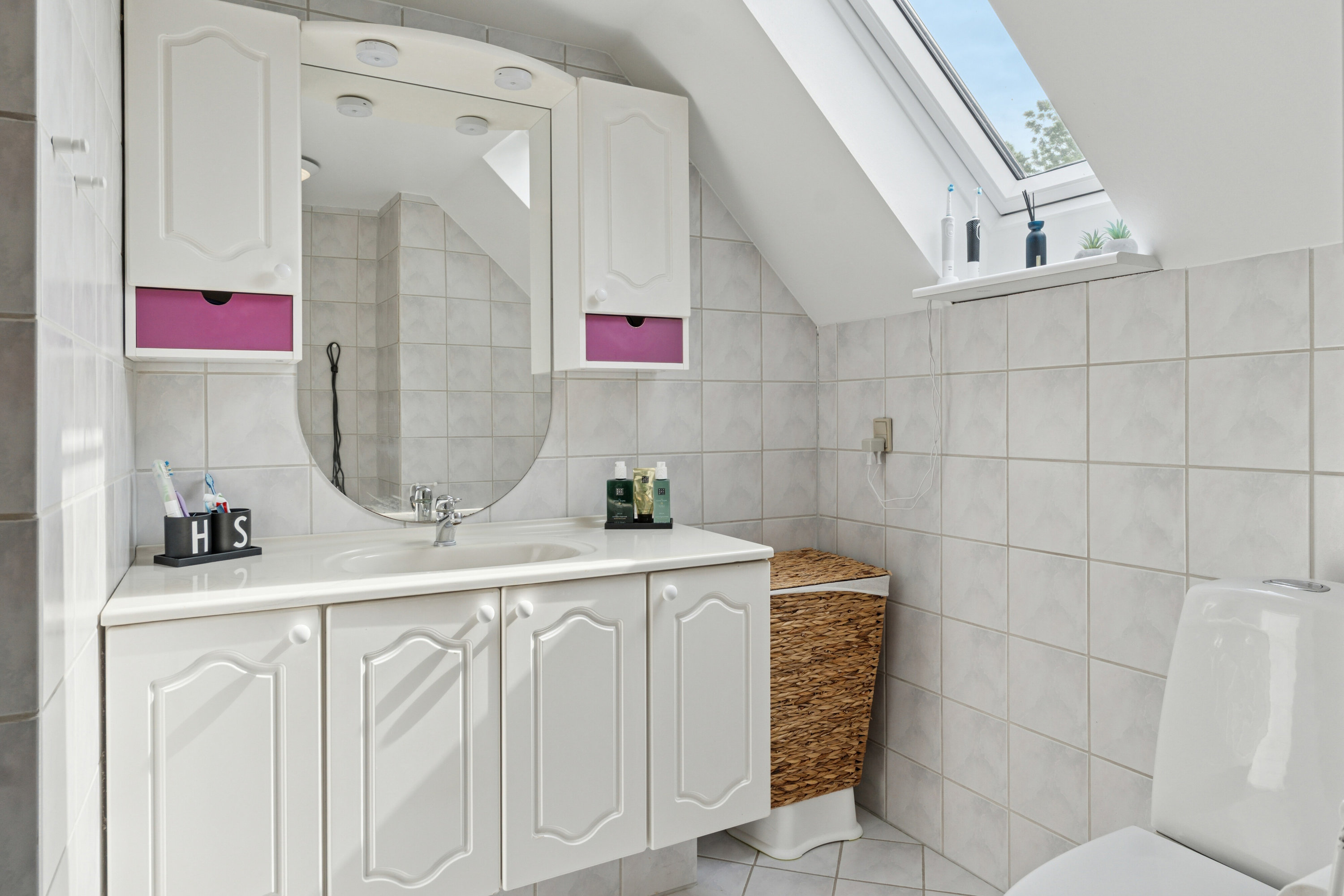 Fremhævet badeværelse billede i fuldskærmstilstand. Billede af Frederiksberg 37, 4470 Svebølle