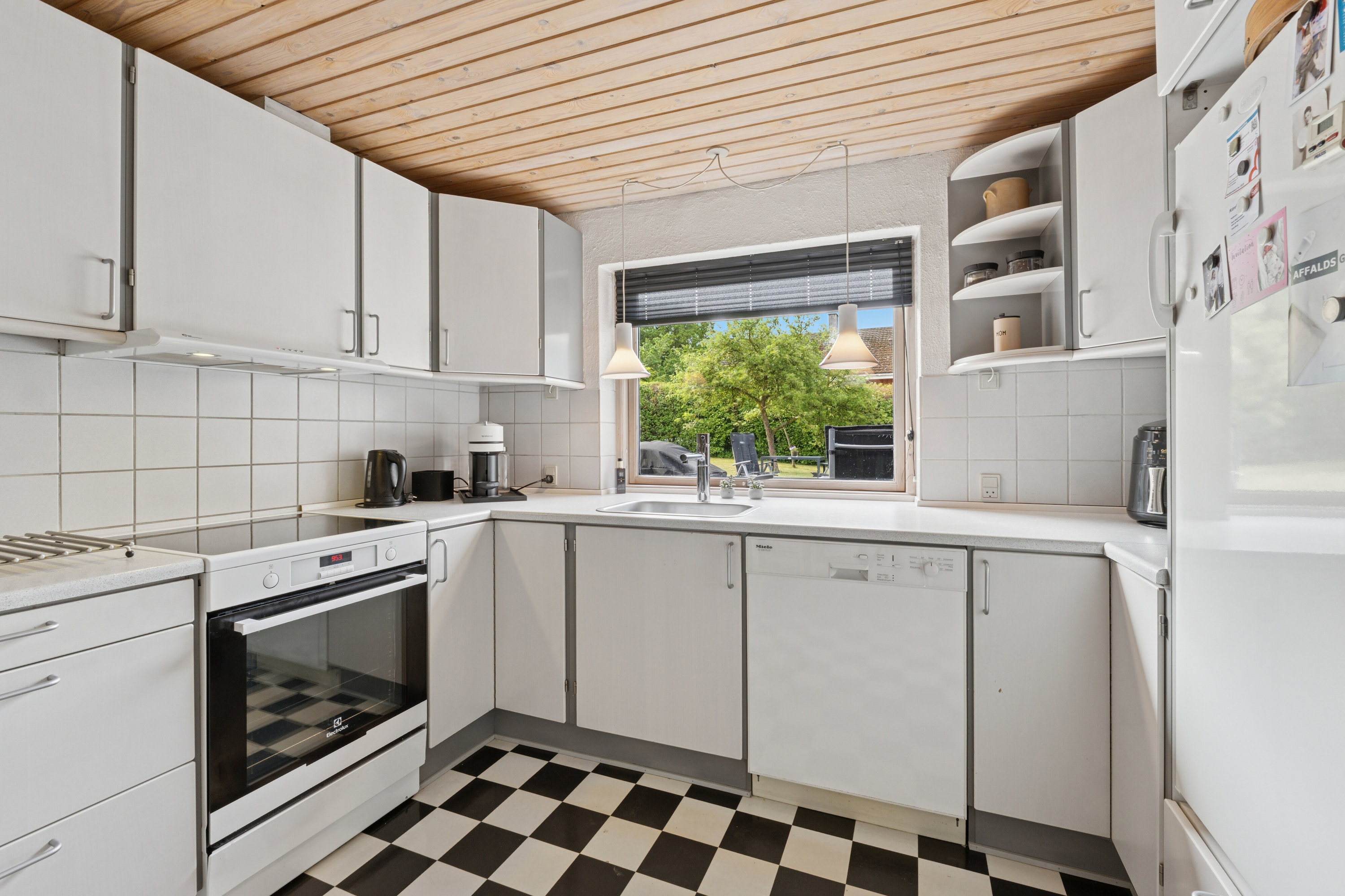 Fremhævet køkken billede i fuldskærmstilstand. Billede af Frederiksberg 37, 4470 Svebølle