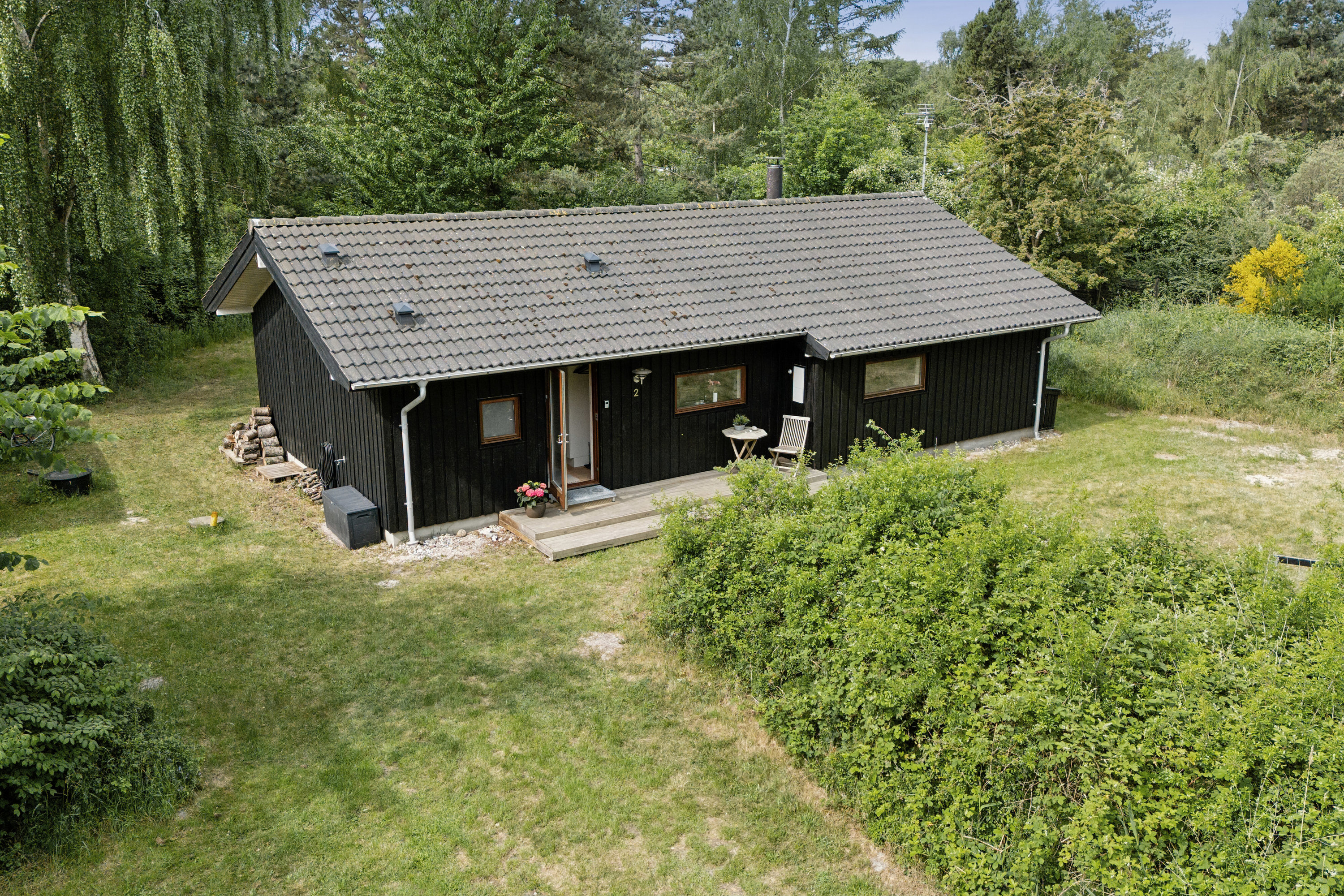 Miniaturebillede 1: set fra haven. Billede af Hjerlsvej 2, 4581 Rørvig