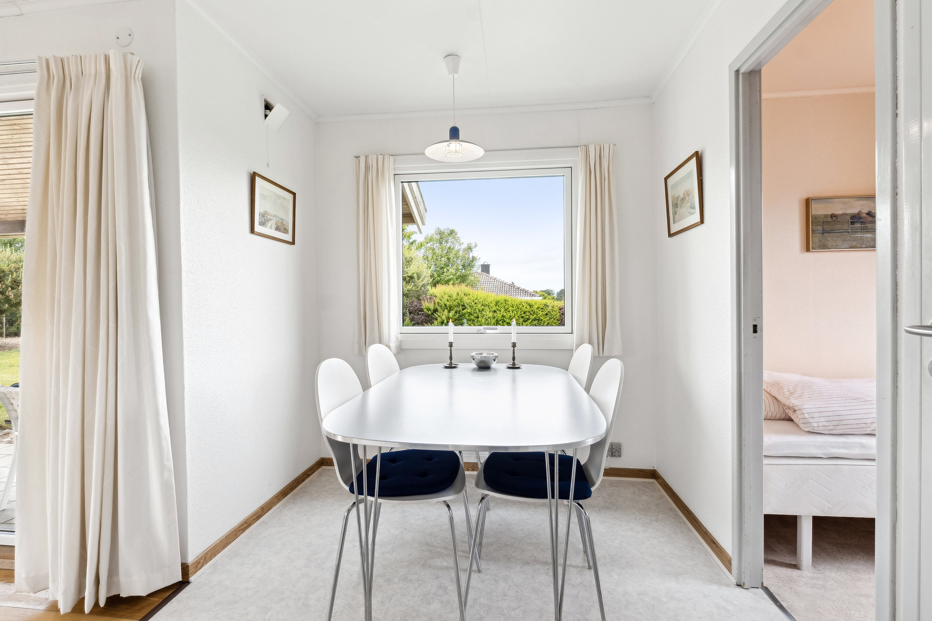 Fremhævet spisestue billede i fuldskærmstilstand. Billede af Strandparken 7, Bøsserup, 4500 Nykøbing Sj