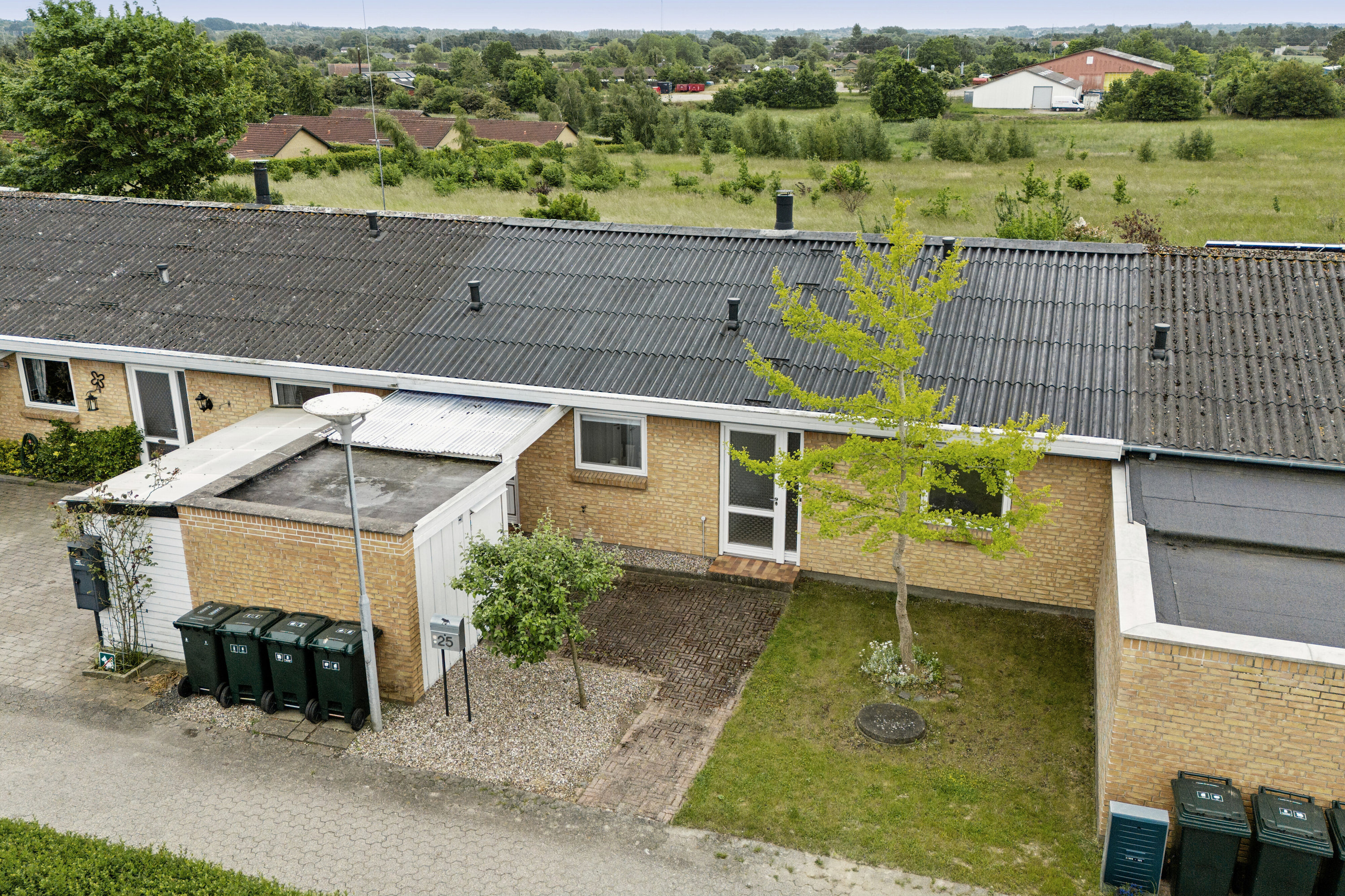 Fremhævet andet billede i fuldskærmstilstand. Billede af Musikbyen 25, 4573 Højby