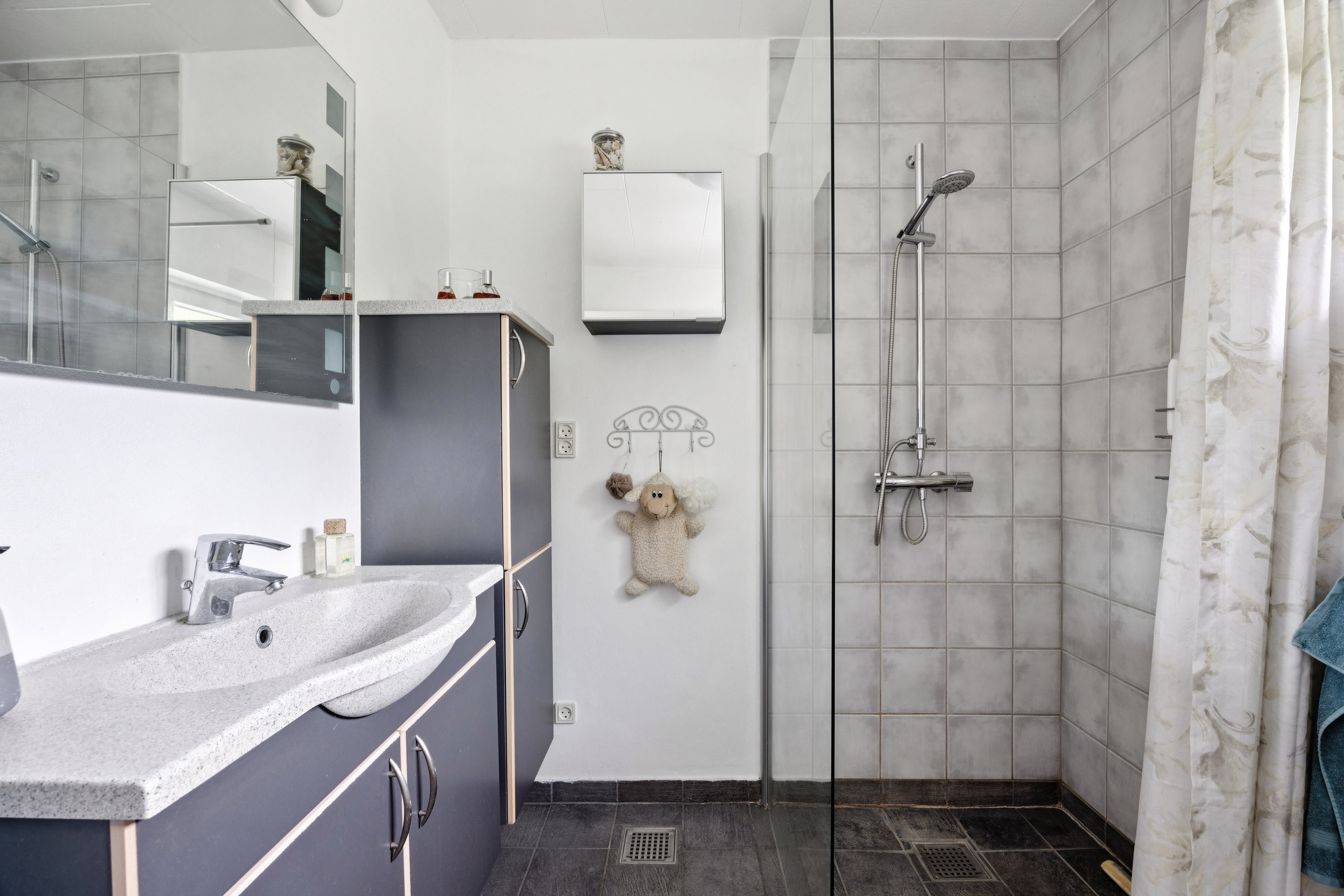 Fremhævet badeværelse billede i fuldskærmstilstand. Billede af Boelskovvej 3, Arnøje, 4660 Store Heddinge