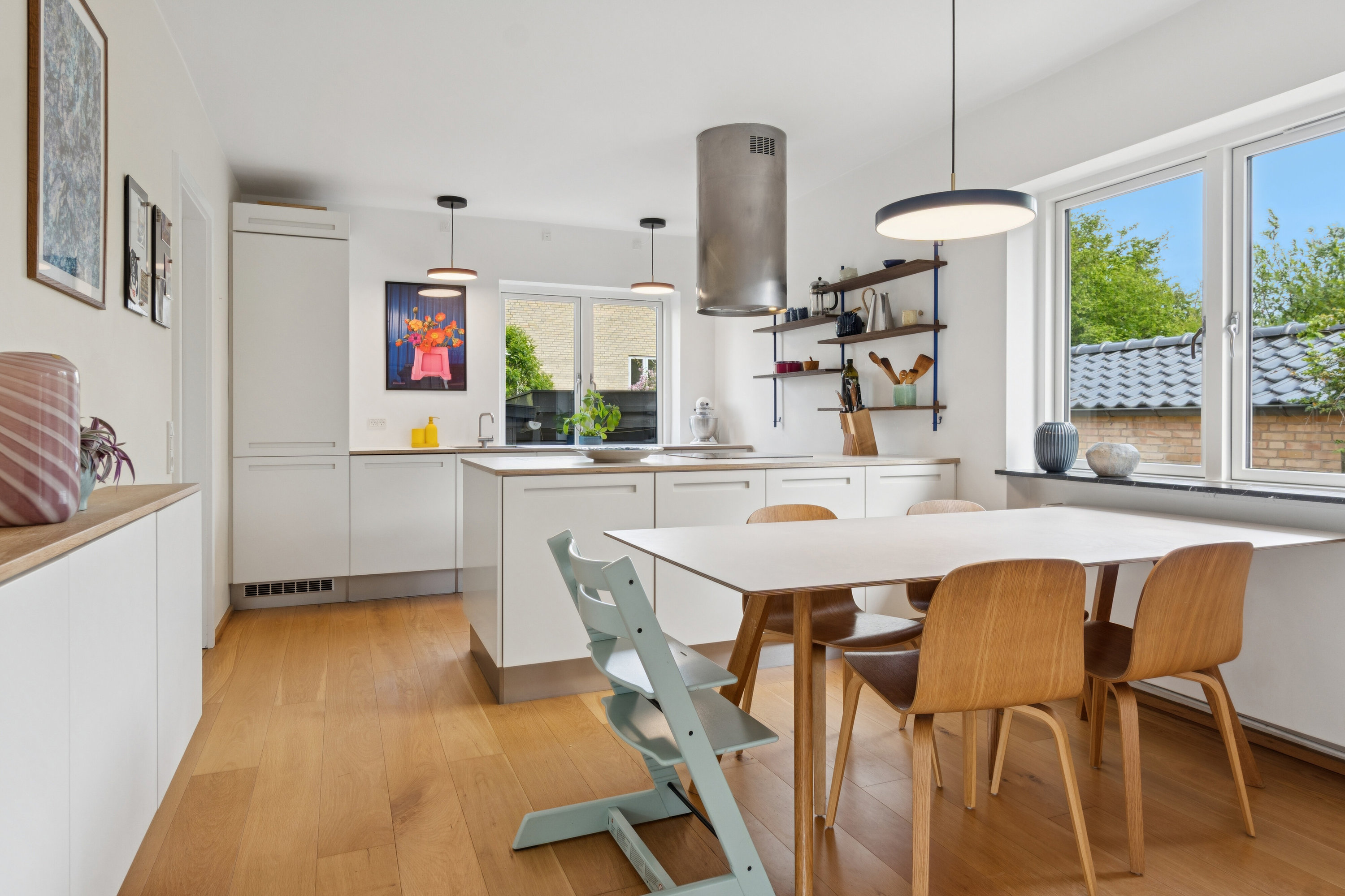 Fremhævet køkken billede i fuldskærmstilstand. Billede af Engbakken 2, 2830 Virum