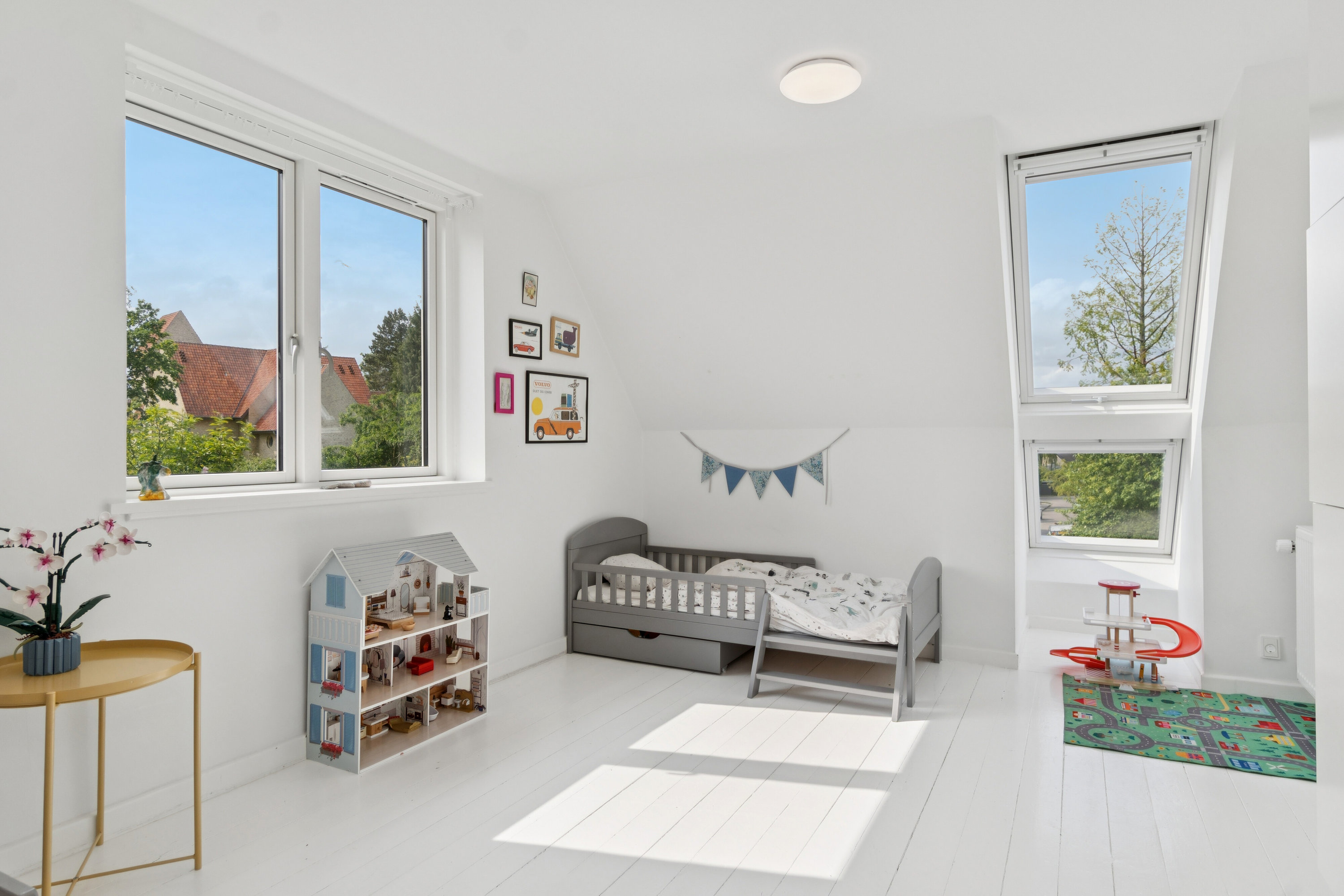 Fremhævet børneværelse billede i fuldskærmstilstand. Billede af Engbakken 2, 2830 Virum