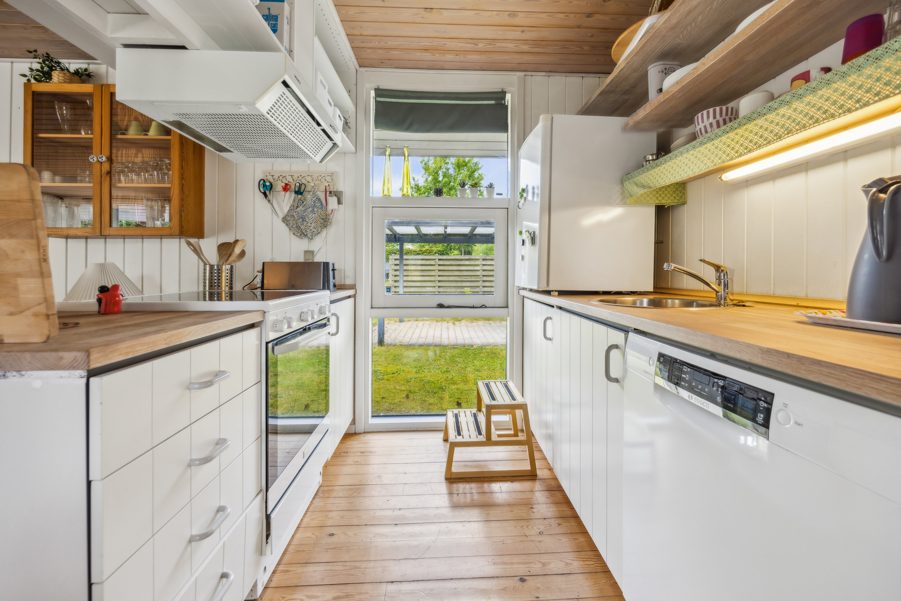 Fremhævet køkken billede i fuldskærmstilstand. Billede af Lindeparken 8, 9370 Hals