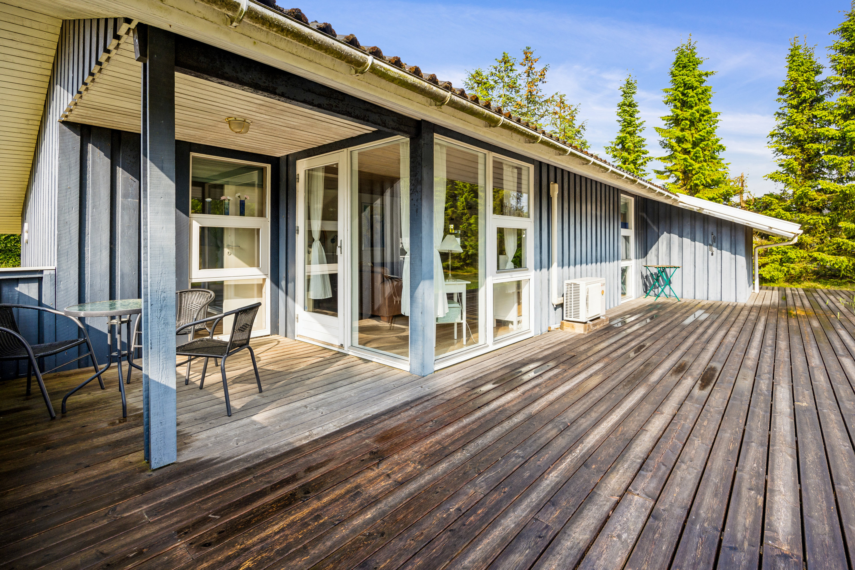 Fremhævet terrasse billede i fuldskærmstilstand. Billede af Lindeparken 8, 9370 Hals