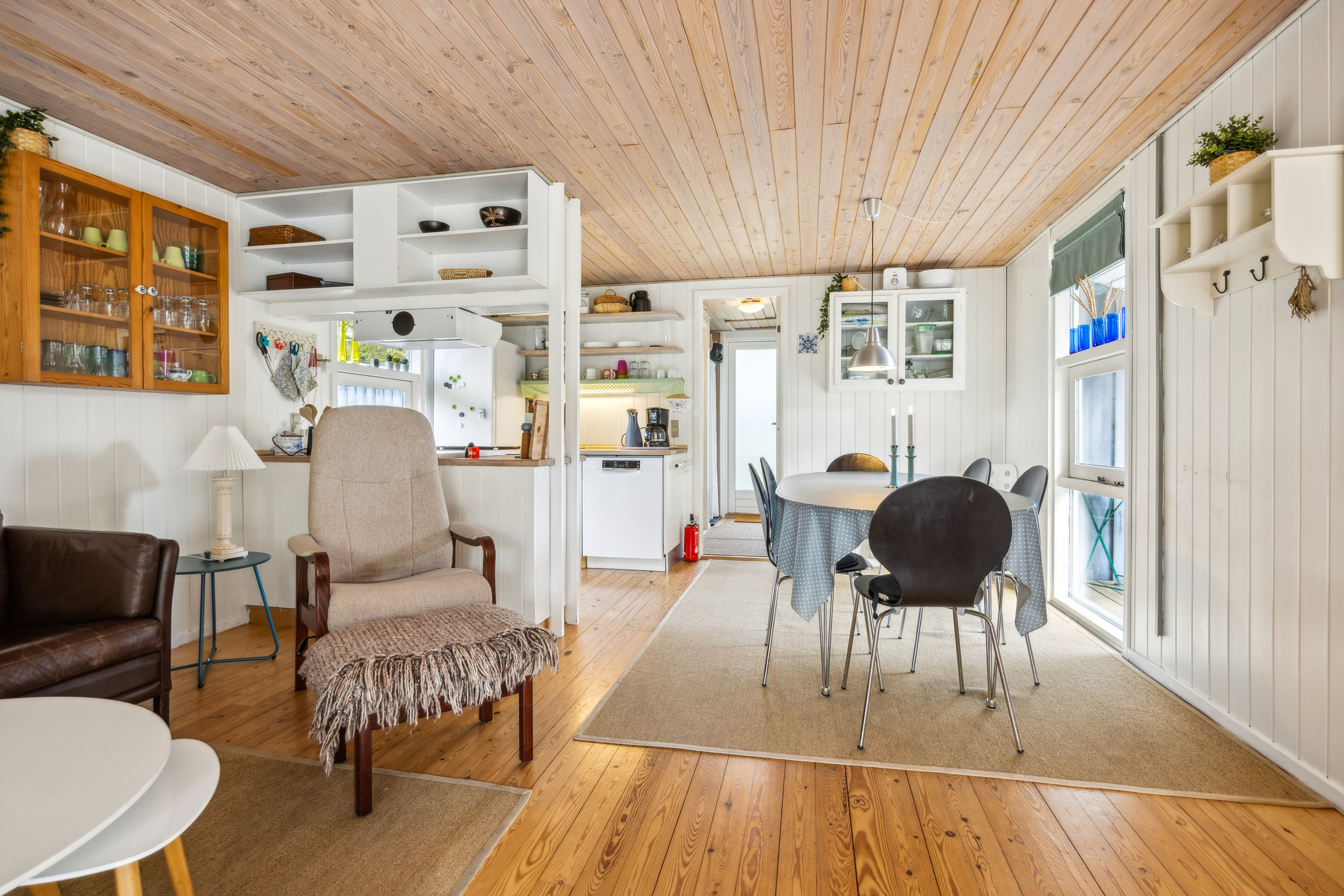 Fremhævet stue billede i fuldskærmstilstand. Billede af Lindeparken 8, 9370 Hals