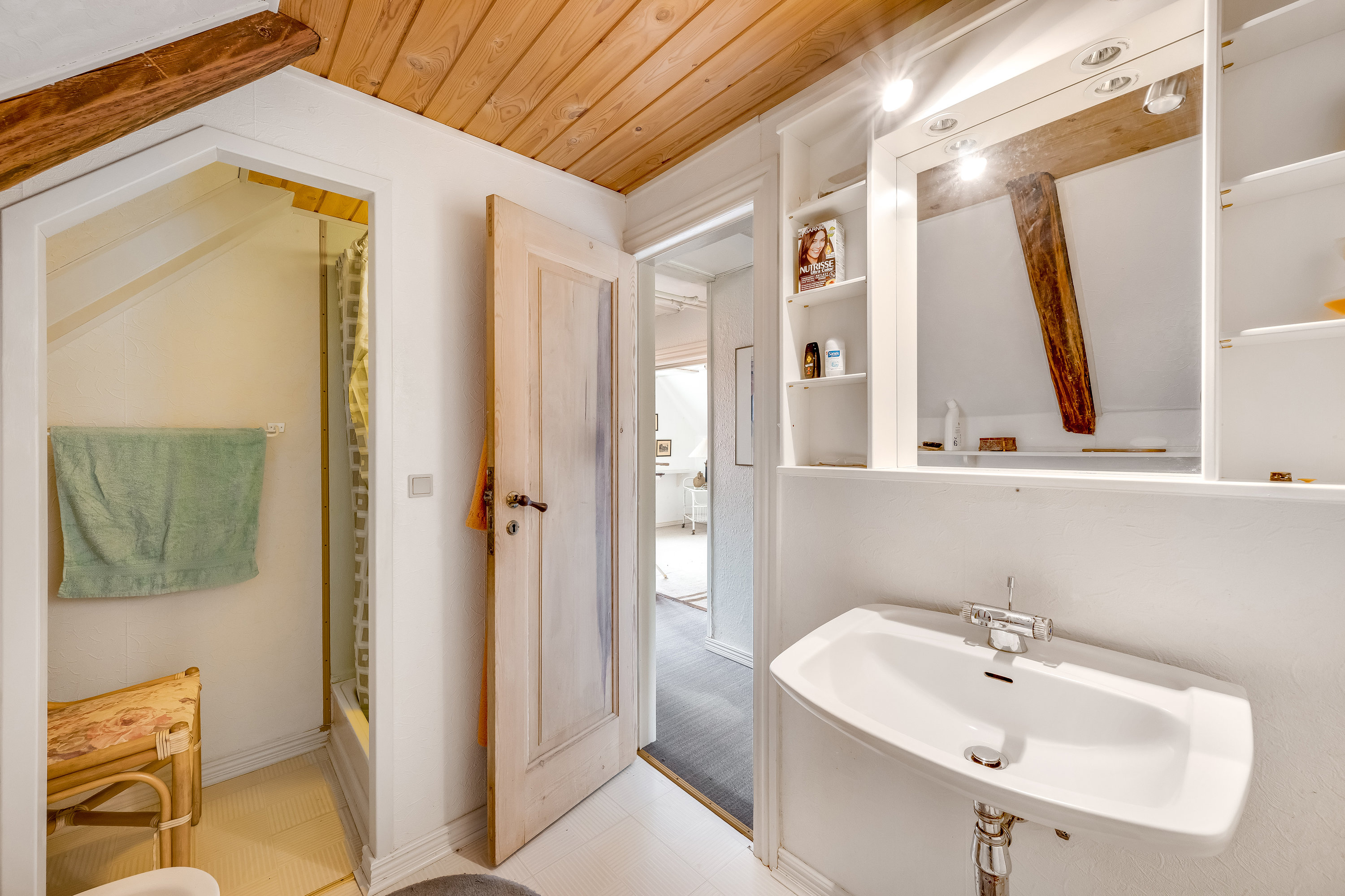 Fremhævet badeværelse billede i fuldskærmstilstand. Billede af Kirkegade 26, 6940 Lem St