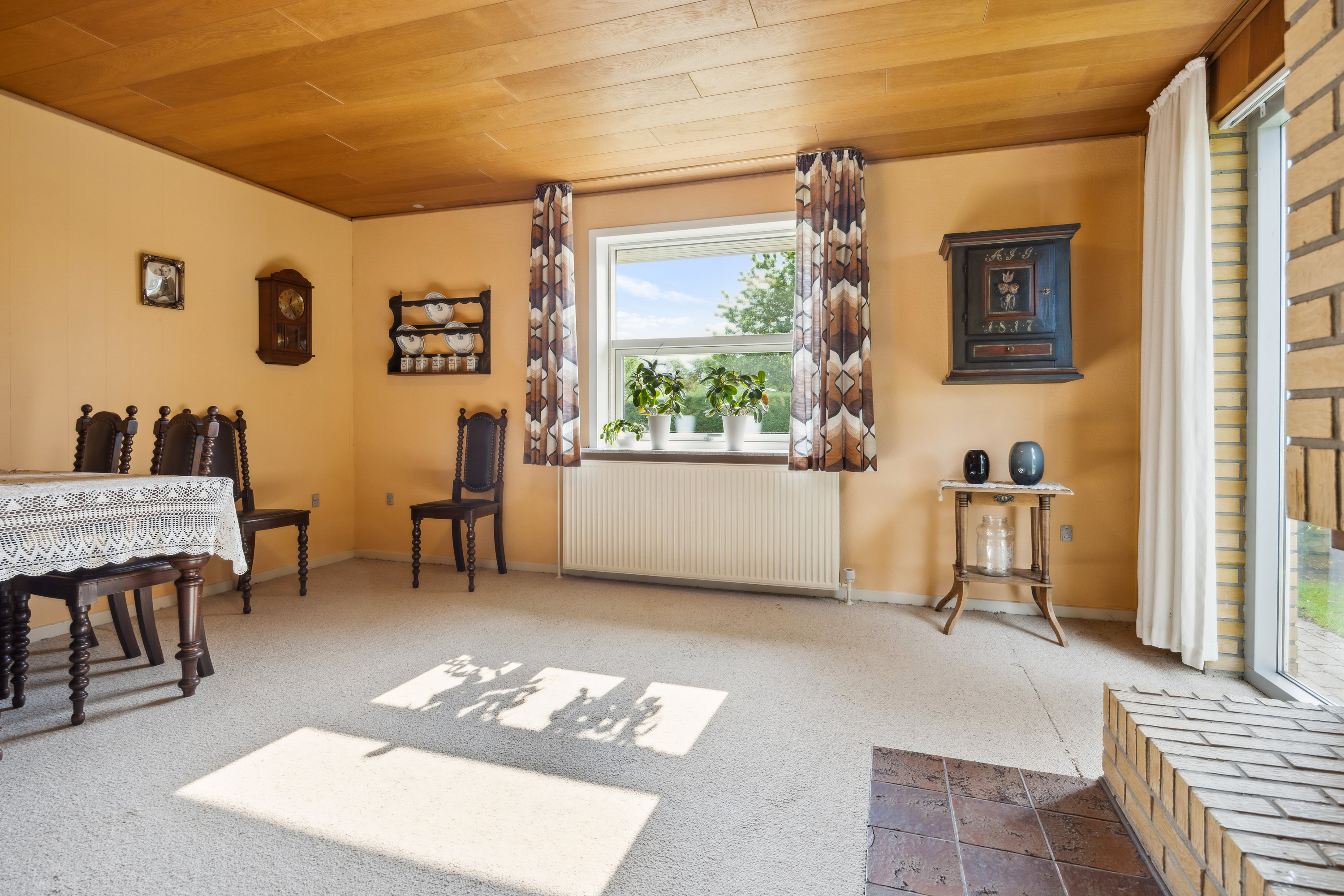 Fremhævet stue billede i fuldskærmstilstand. Billede af Østervang 23, 9362 Gandrup