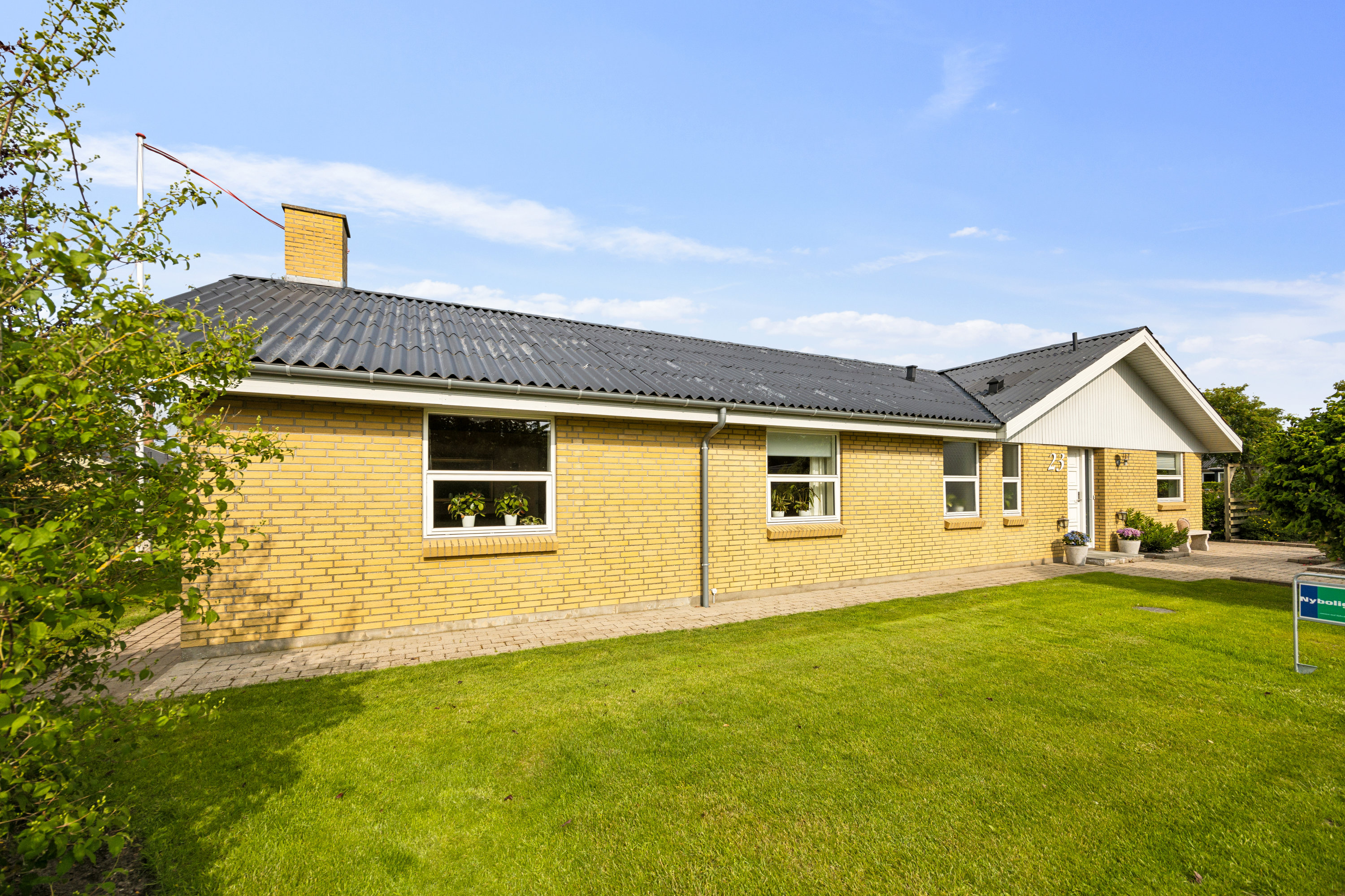 Fremhævet ejendom 1 billede i fuldskærmstilstand. Billede af Østervang 23, 9362 Gandrup