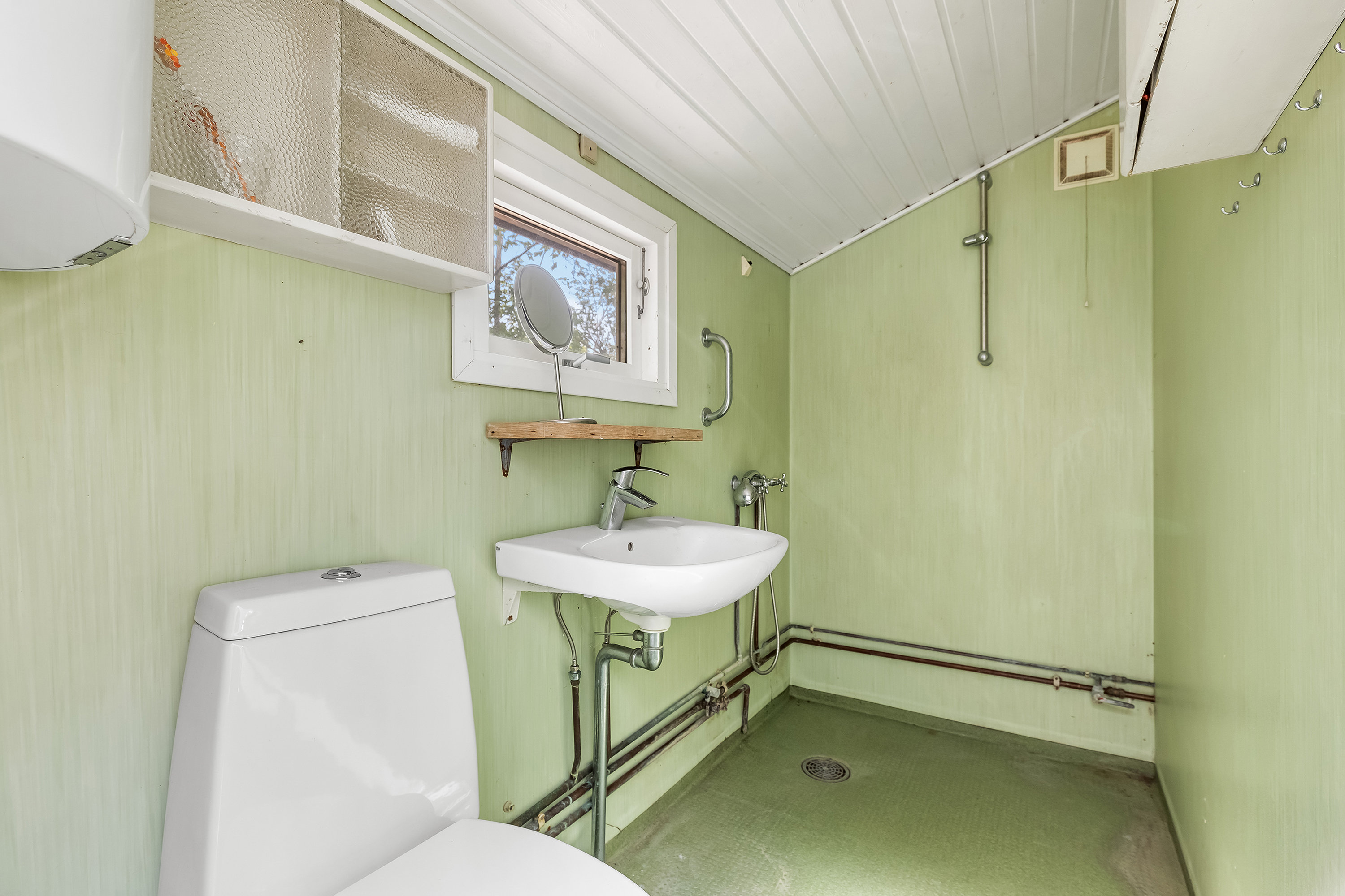 Fremhævet badeværelse billede i fuldskærmstilstand. Billede af Rørkæret 9, Rågeleje, 3210 Vejby