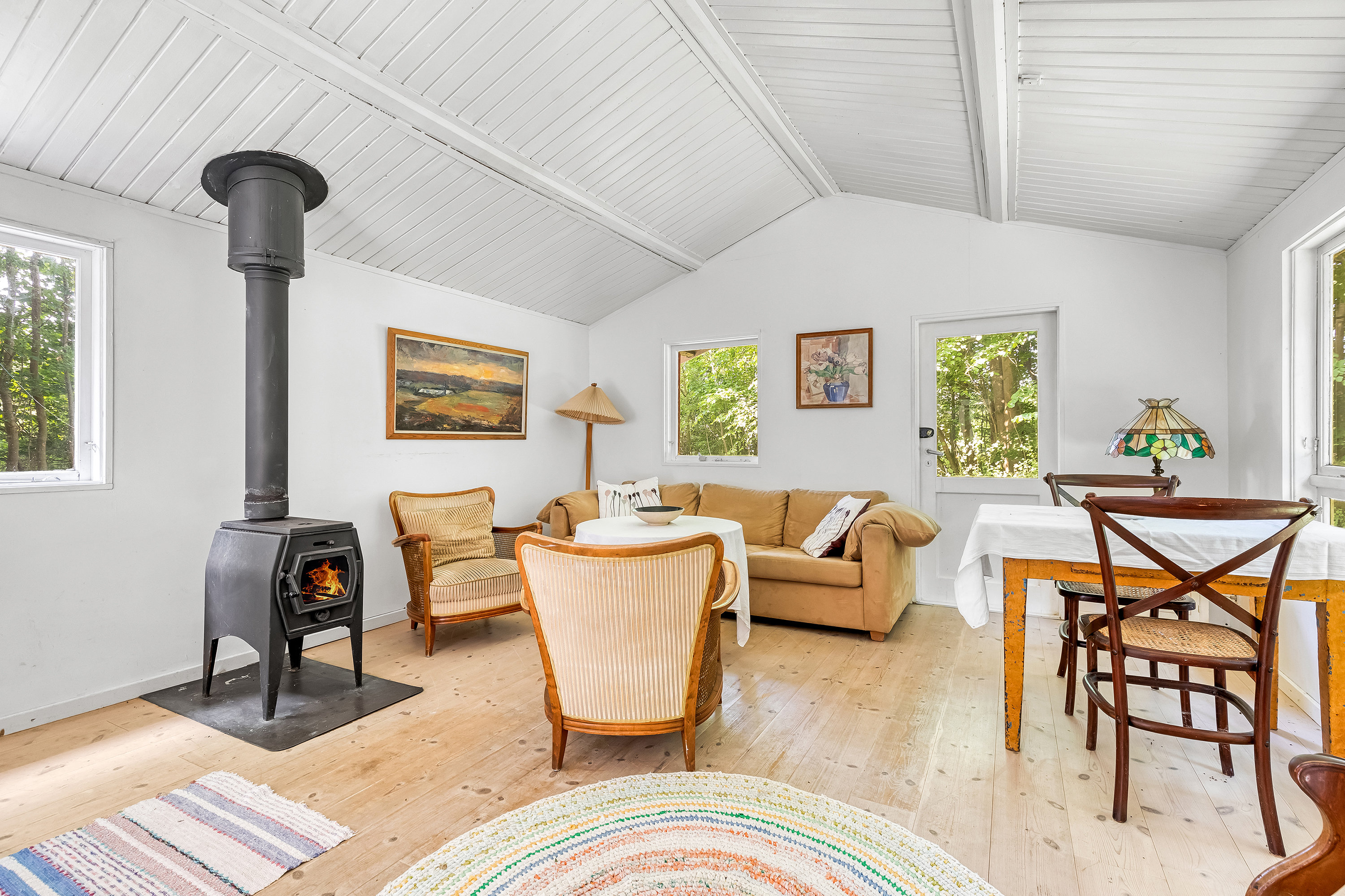 Fremhævet stue billede i fuldskærmstilstand. Billede af Rørkæret 9, Rågeleje, 3210 Vejby