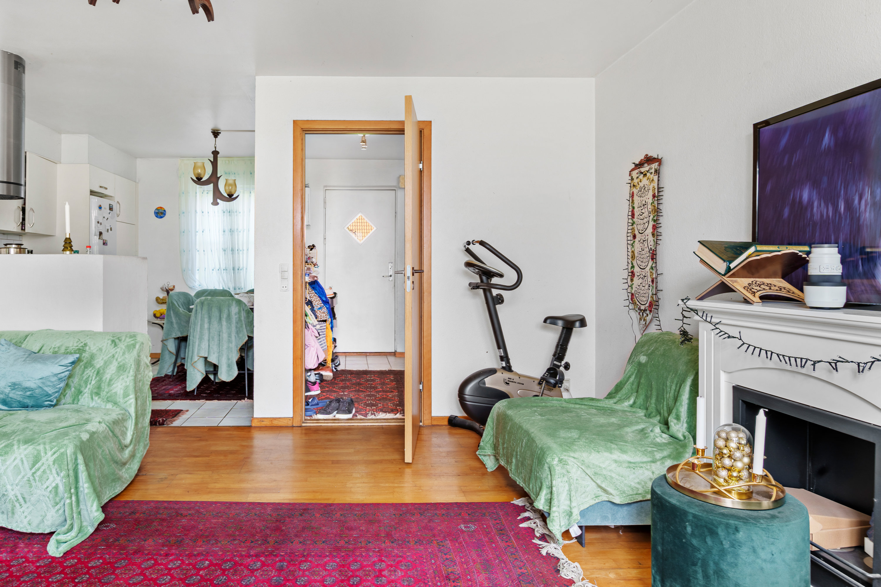 Fremhævet stue billede i fuldskærmstilstand. Billede af Nøddelunden 180, Lille Smørum, 2765 Smørum