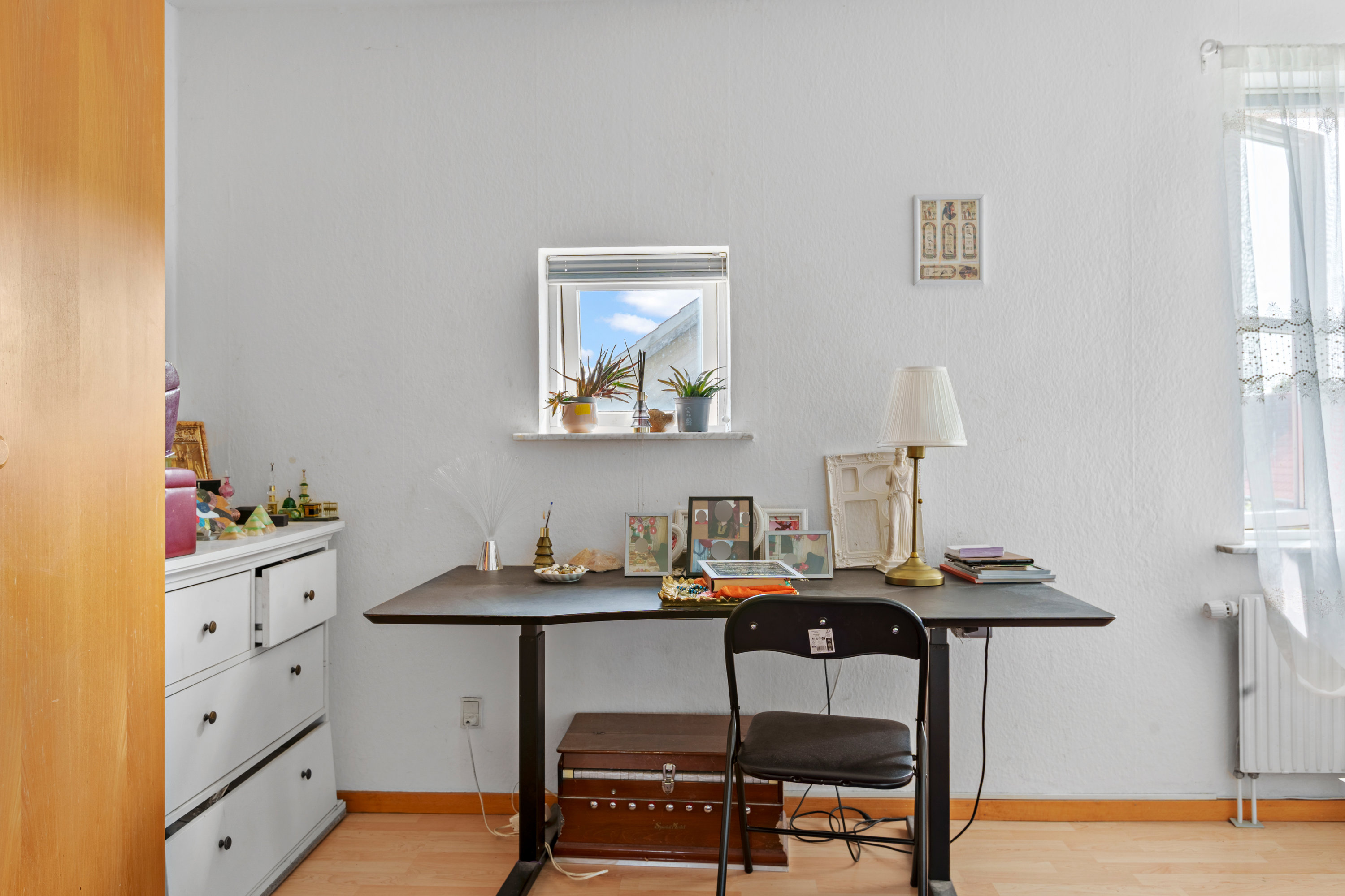 Fremhævet værelse billede i fuldskærmstilstand. Billede af Nøddelunden 180, Lille Smørum, 2765 Smørum