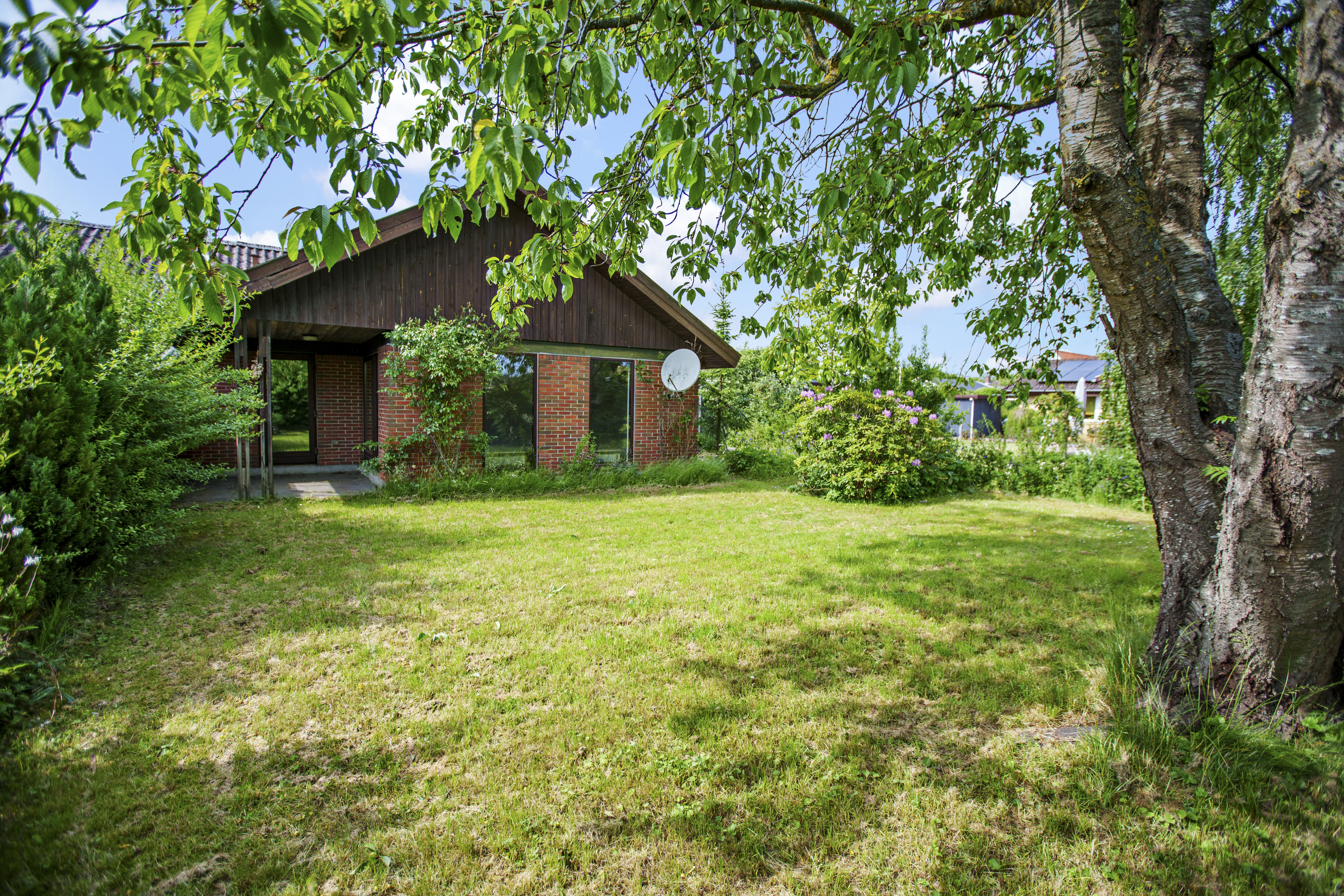 Miniaturebillede 2: huset udefra. Billede af Erantishaven 29, Smørumnedre, 2765 Smørum