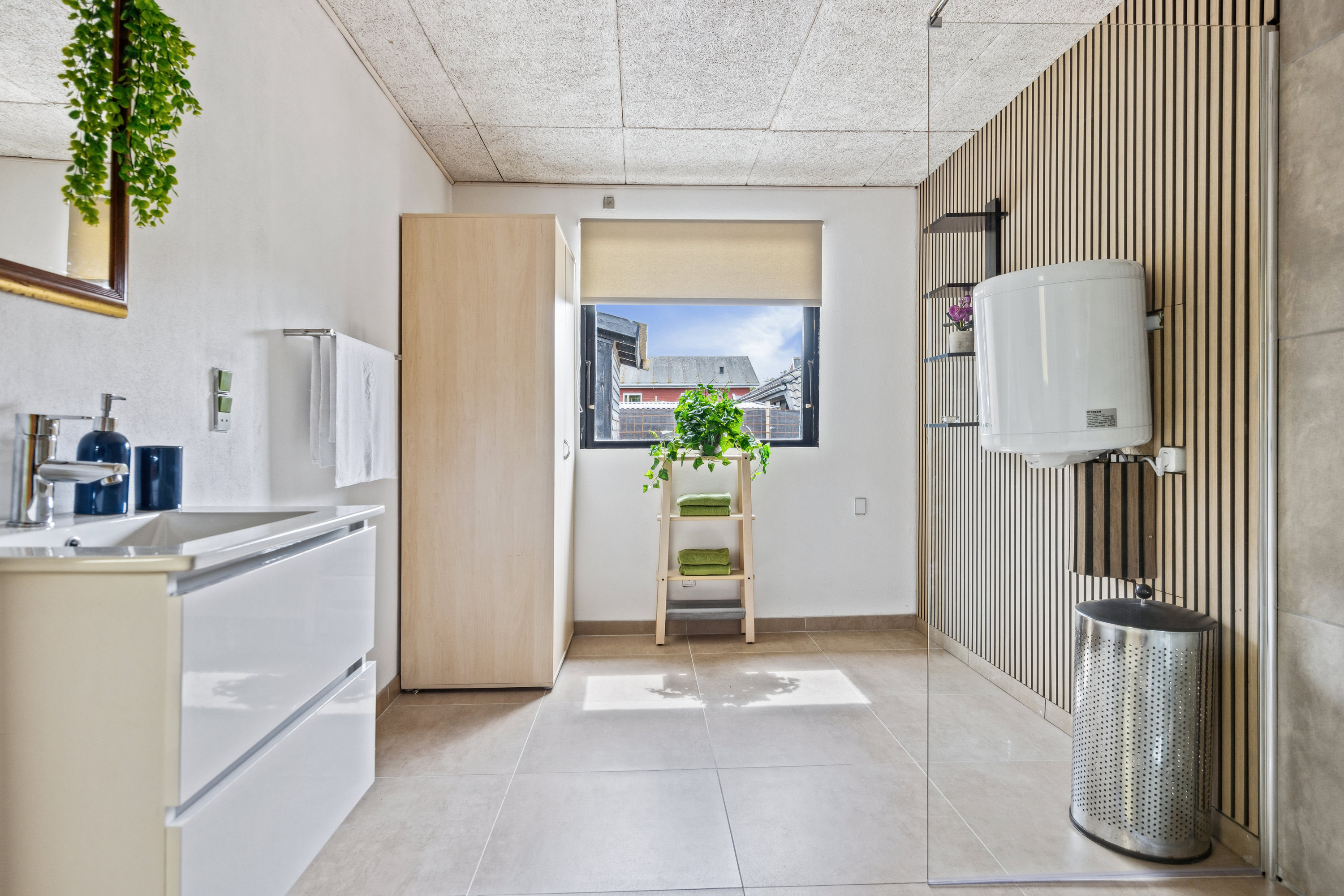 Fremhævet køkken billede i fuldskærmstilstand. Billede af Tranebærvej 26, Hune, 9492 Blokhus