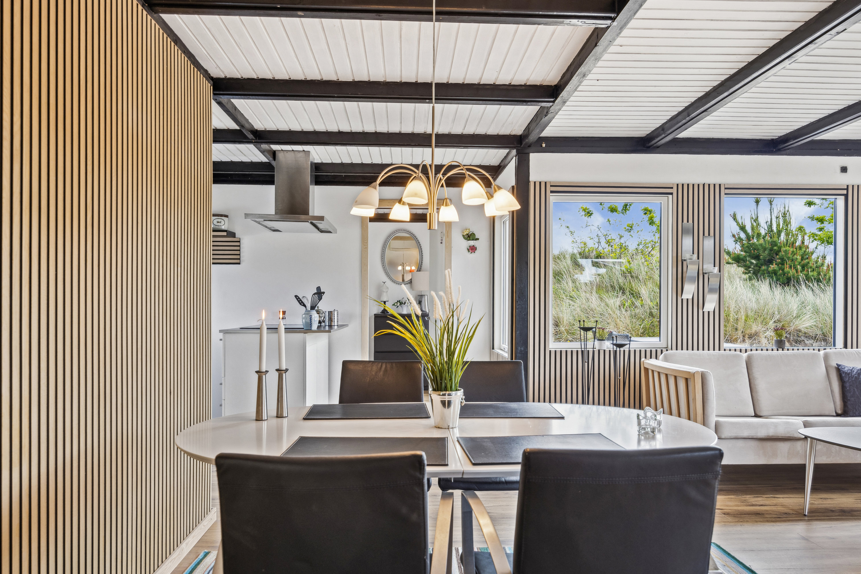 Fremhævet stue billede i fuldskærmstilstand. Billede af Tranebærvej 26, Hune, 9492 Blokhus