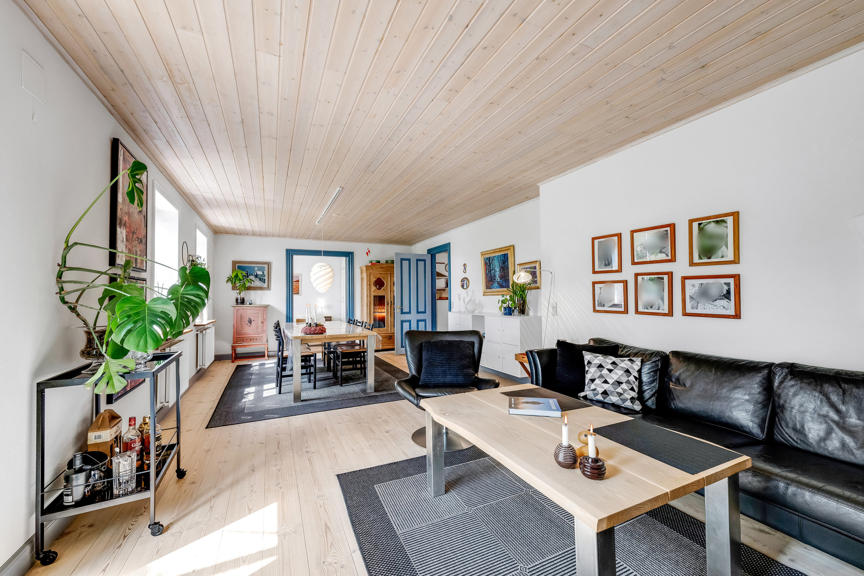 Fremhævet stue billede i fuldskærmstilstand. Billede af Øster Vejrupvej 7, Lyne, 6880 Tarm