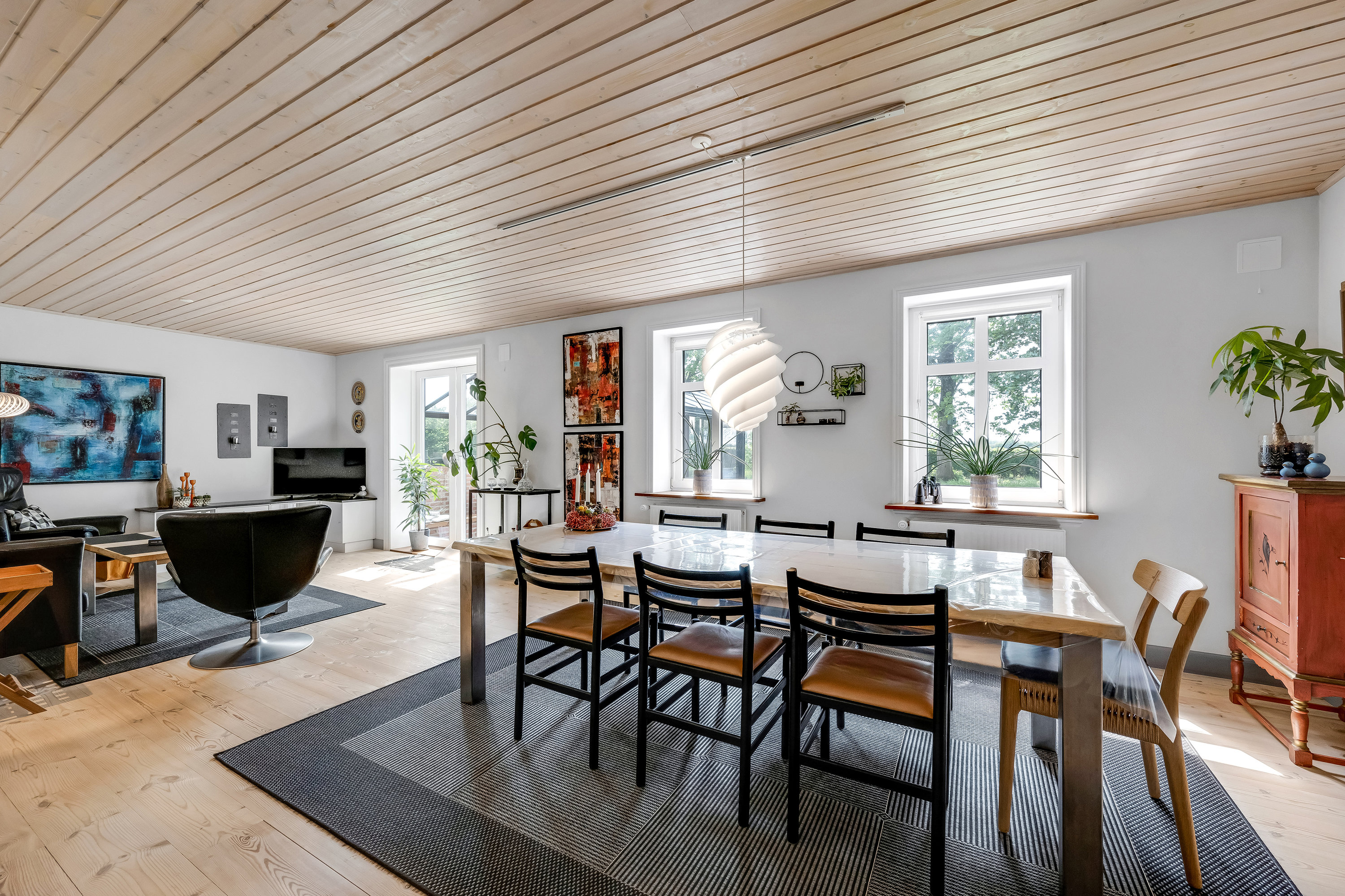 Fremhævet stue billede i fuldskærmstilstand. Billede af Øster Vejrupvej 7, Lyne, 6880 Tarm