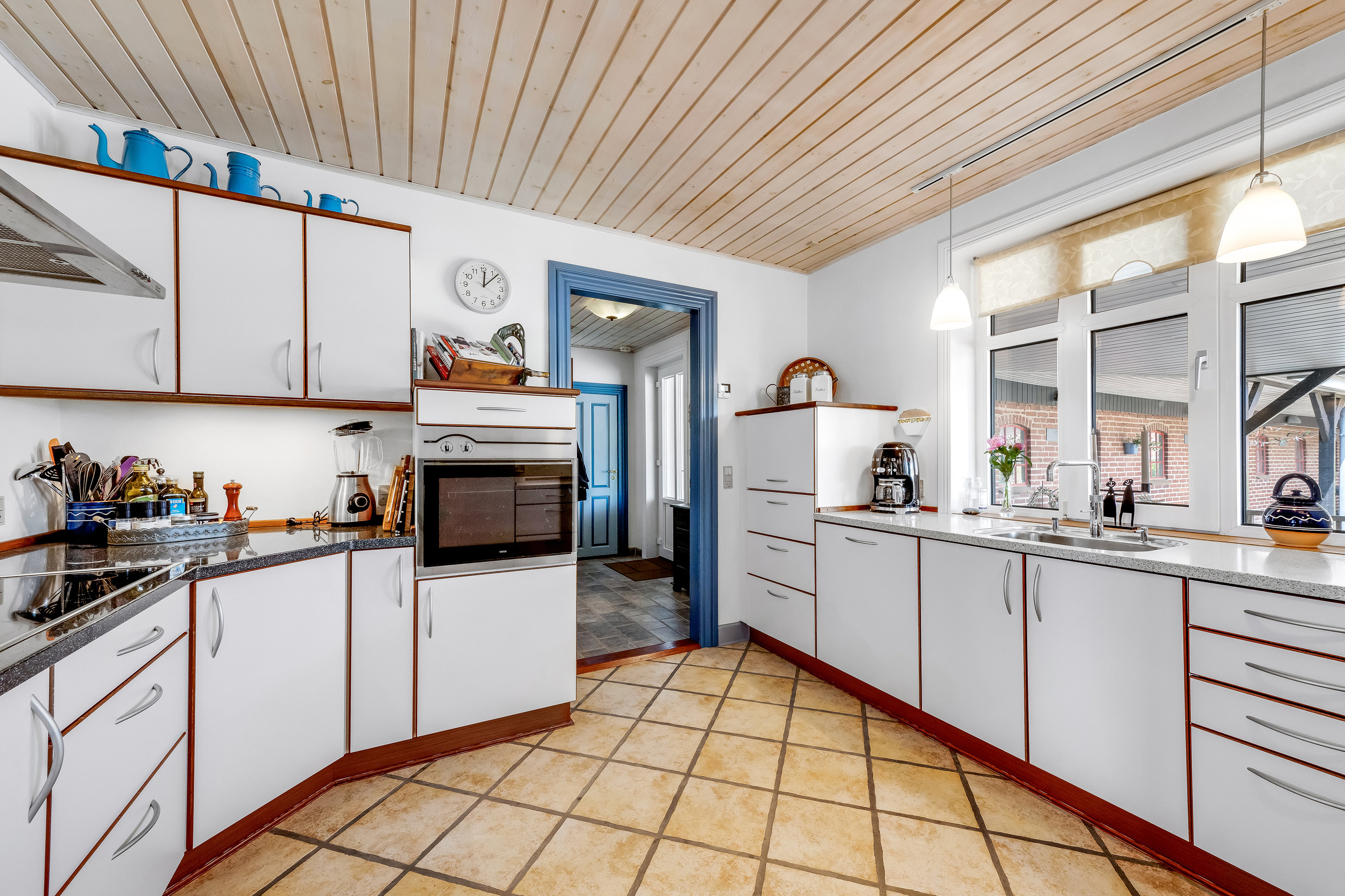 Fremhævet køkken billede i fuldskærmstilstand. Billede af Øster Vejrupvej 7, Lyne, 6880 Tarm