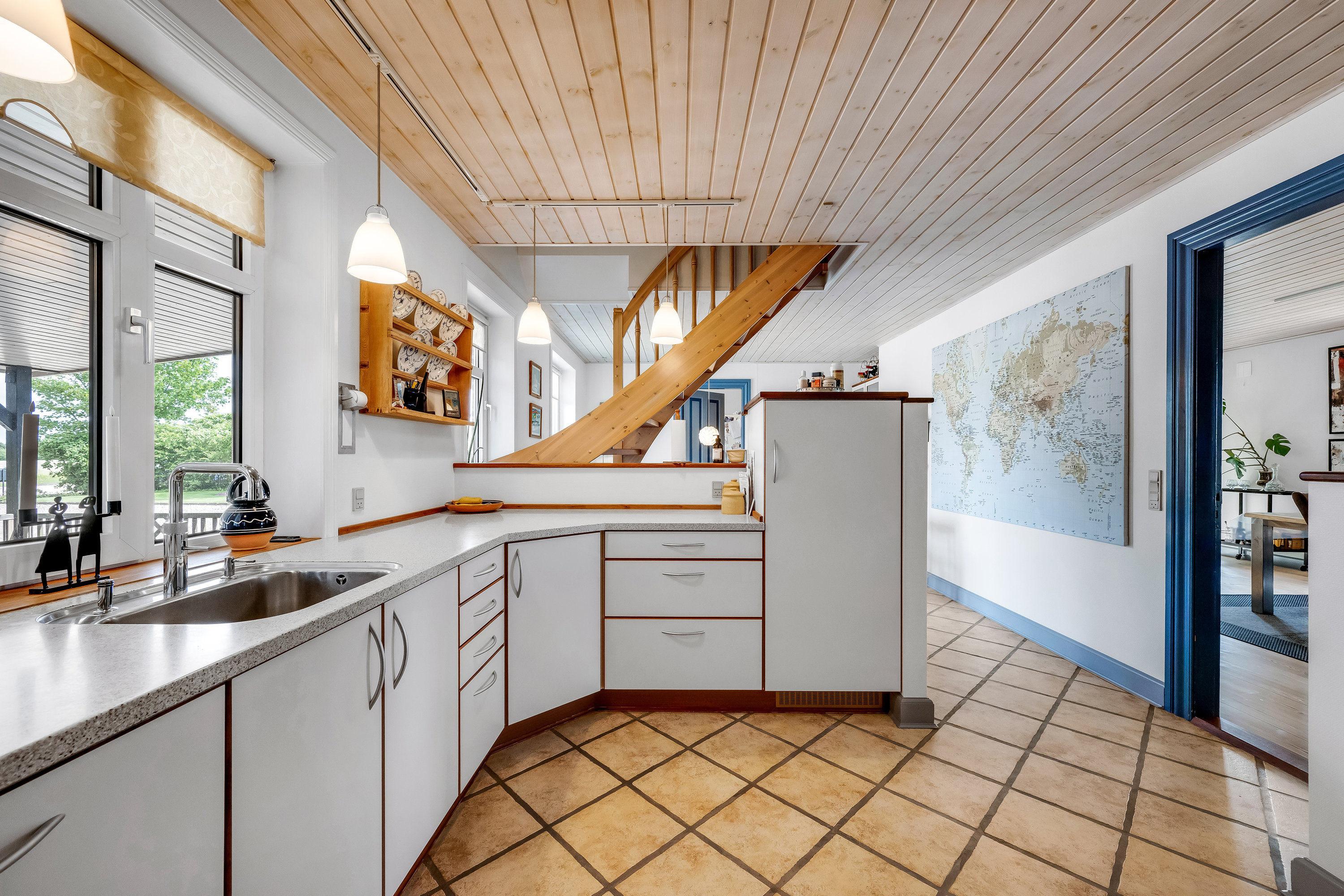 Fremhævet køkken billede i fuldskærmstilstand. Billede af Øster Vejrupvej 7, Lyne, 6880 Tarm