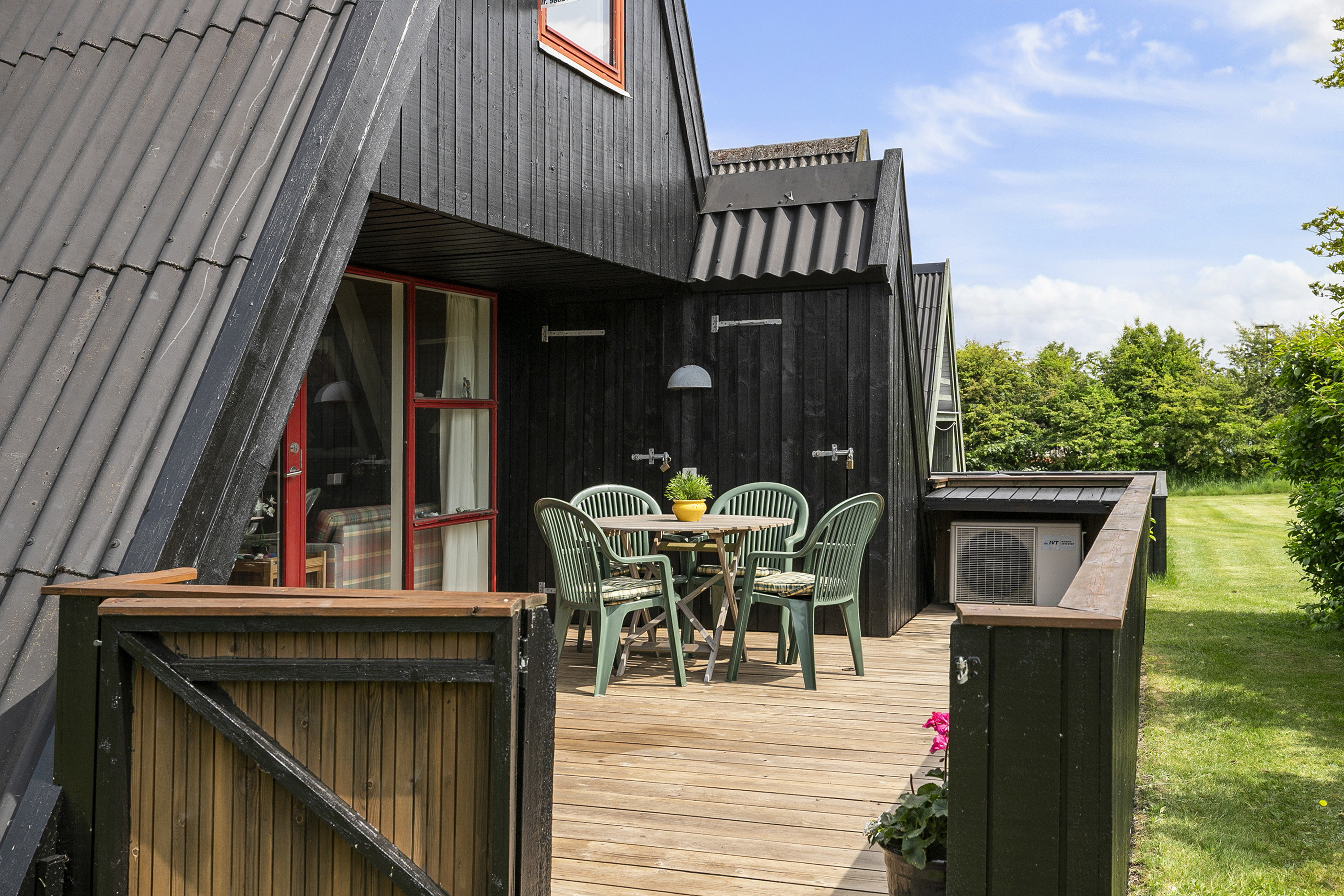 Fremhævet terrasse billede i fuldskærmstilstand. Billede af Golfsvinget 212, Gatten, 9640 Farsø