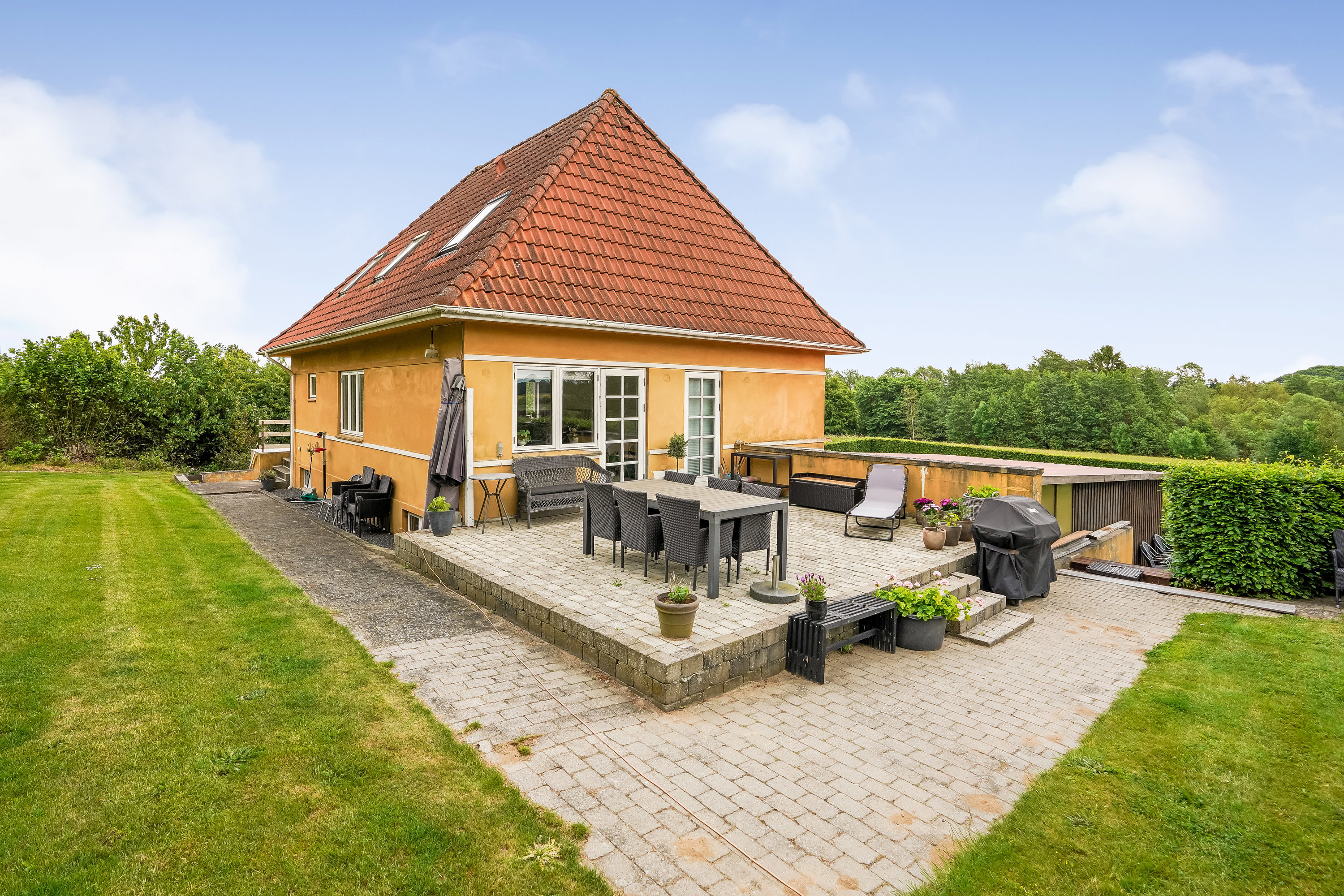 Fremhævet terrasse billede i fuldskærmstilstand. Billede af Rugårdsvej 955, Skovsgårde, 5471 Søndersø