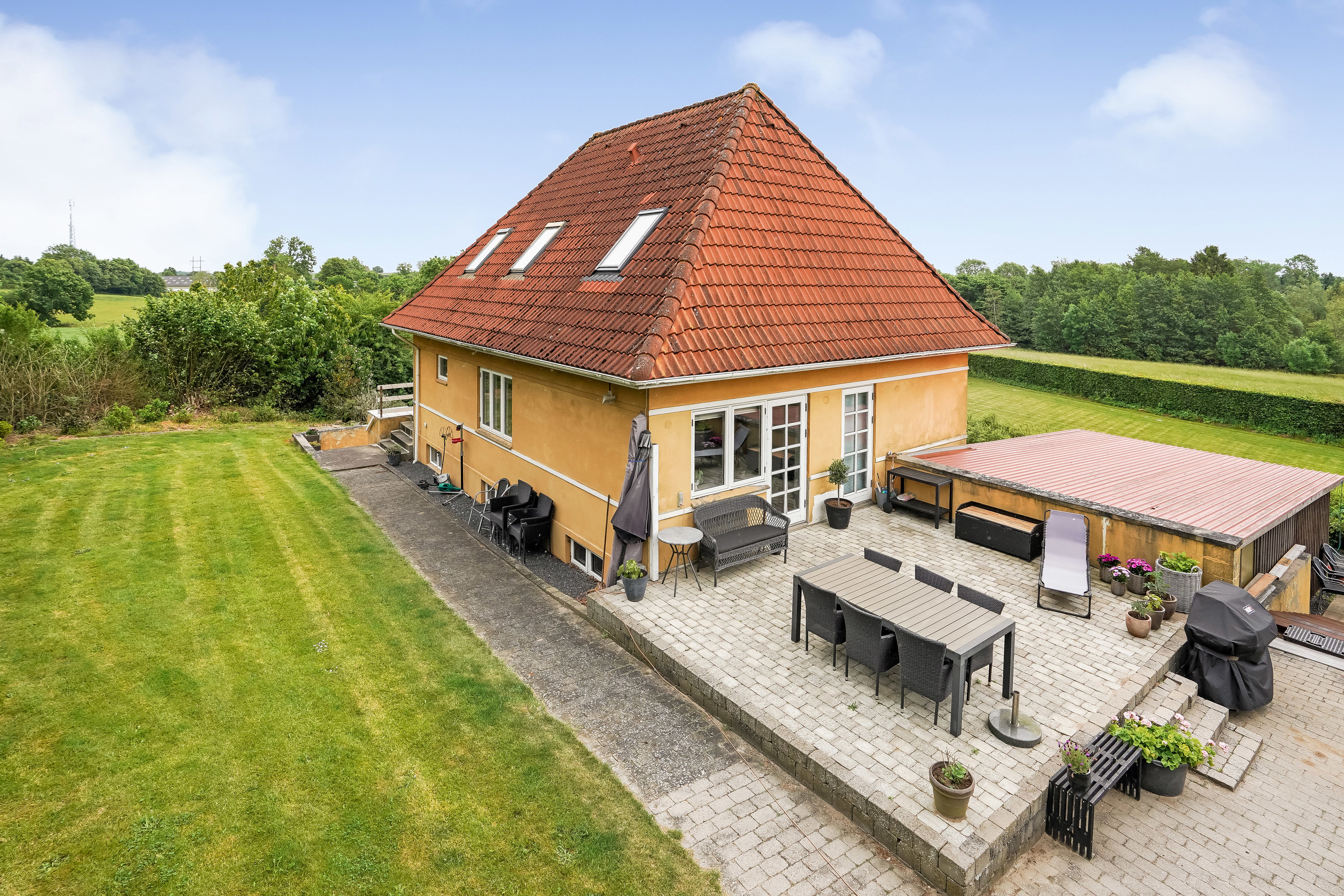 Fremhævet terrasse billede i fuldskærmstilstand. Billede af Rugårdsvej 955, Skovsgårde, 5471 Søndersø