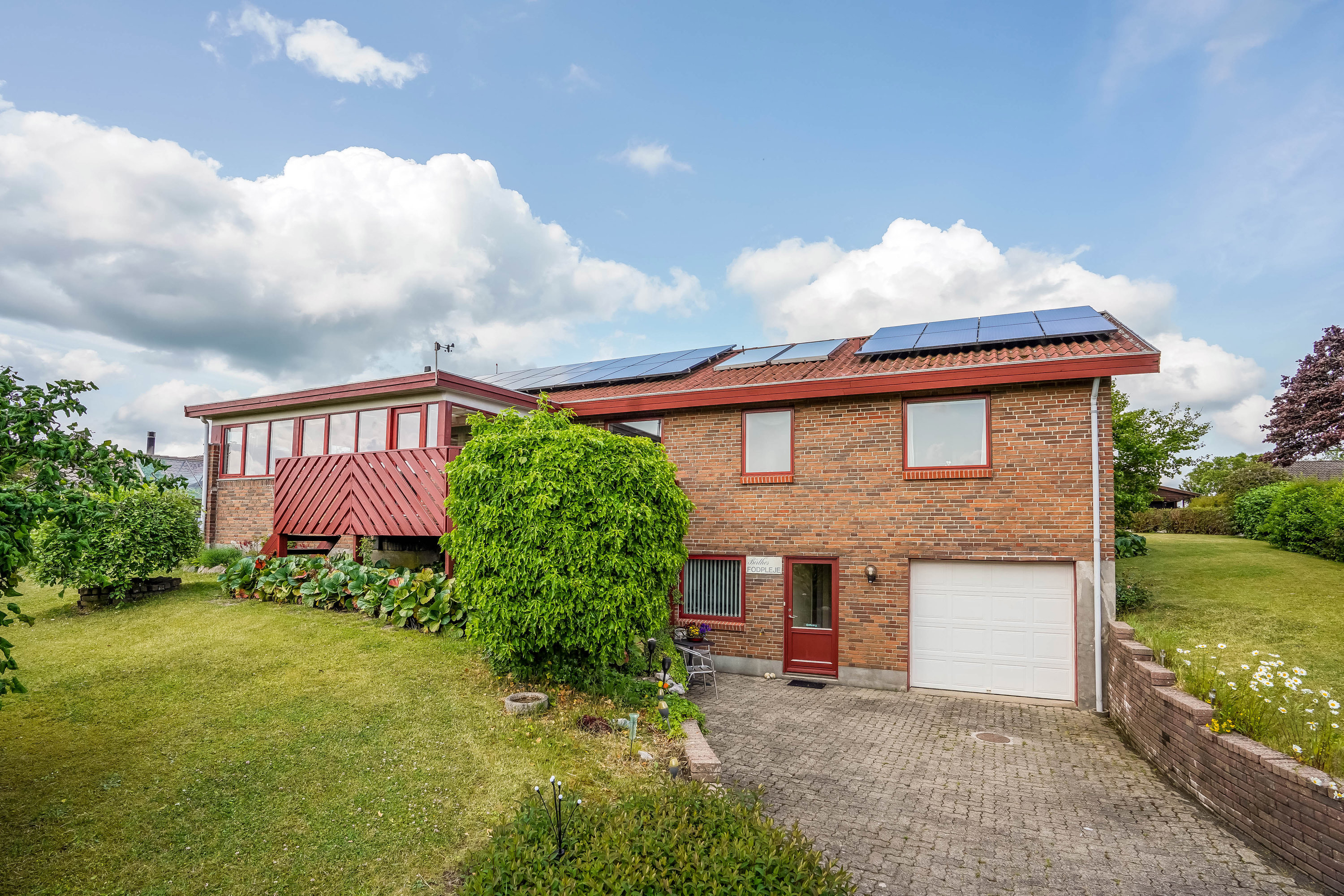 Fremhævet ejendommen billede i fuldskærmstilstand. Billede af Åbrinken 15, Dortheasminde, 7171 Uldum