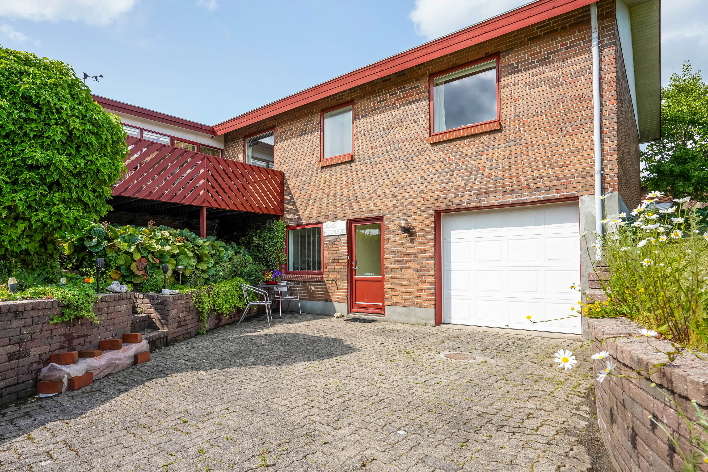 Fremhævet ejendommen billede i fuldskærmstilstand. Billede af Åbrinken 15, Dortheasminde, 7171 Uldum