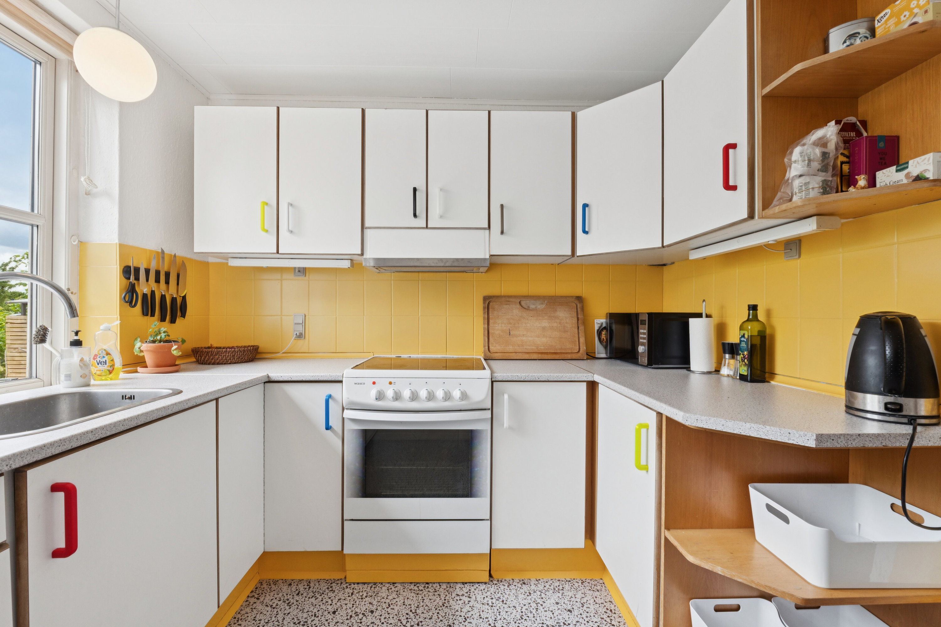 Fremhævet køkken billede i fuldskærmstilstand. Billede af Risingsvej 11, 5000 Odense C