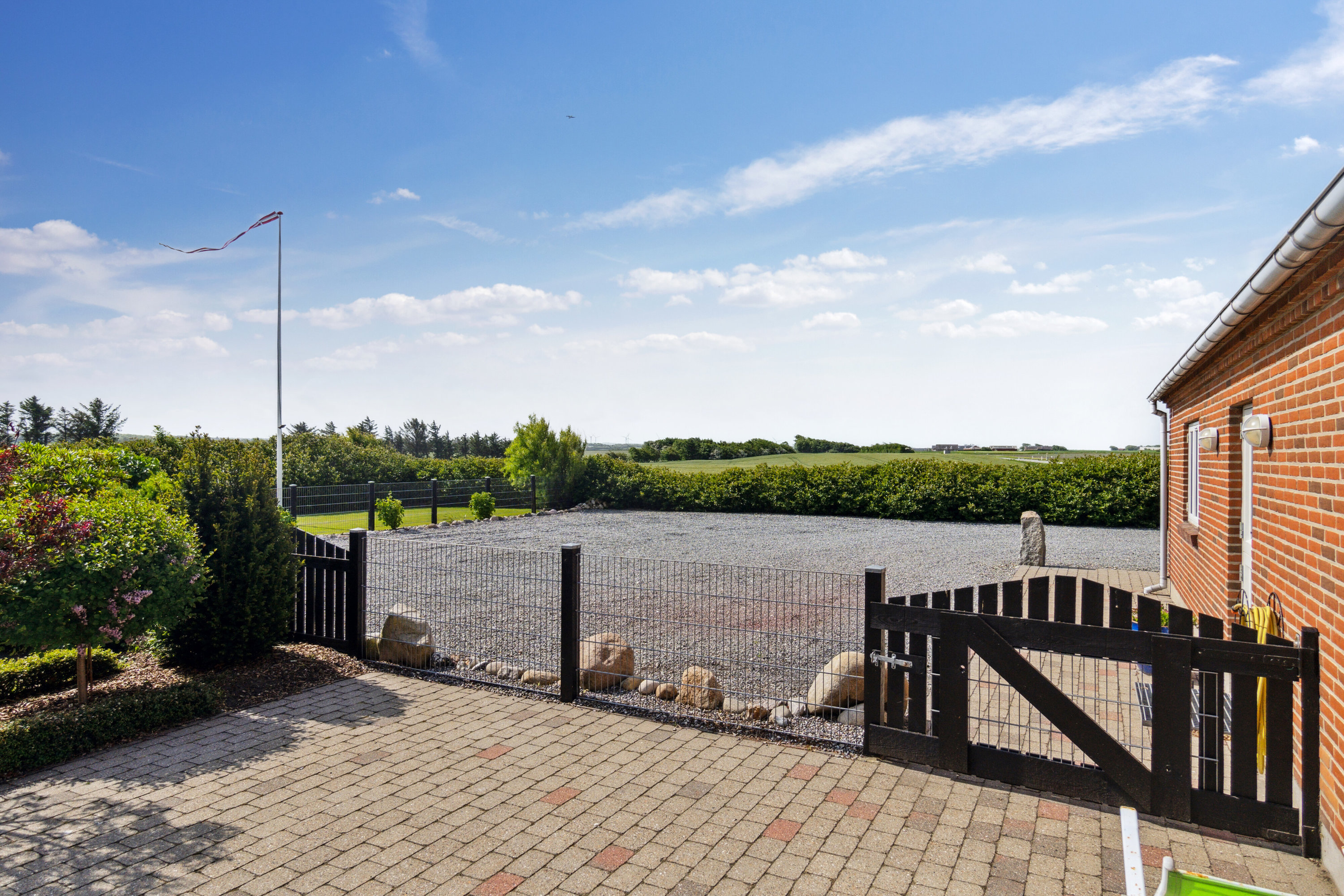 Fremhævet set fra haven billede i fuldskærmstilstand. Billede af Kystvejen 81, 7755 Bedsted Thy