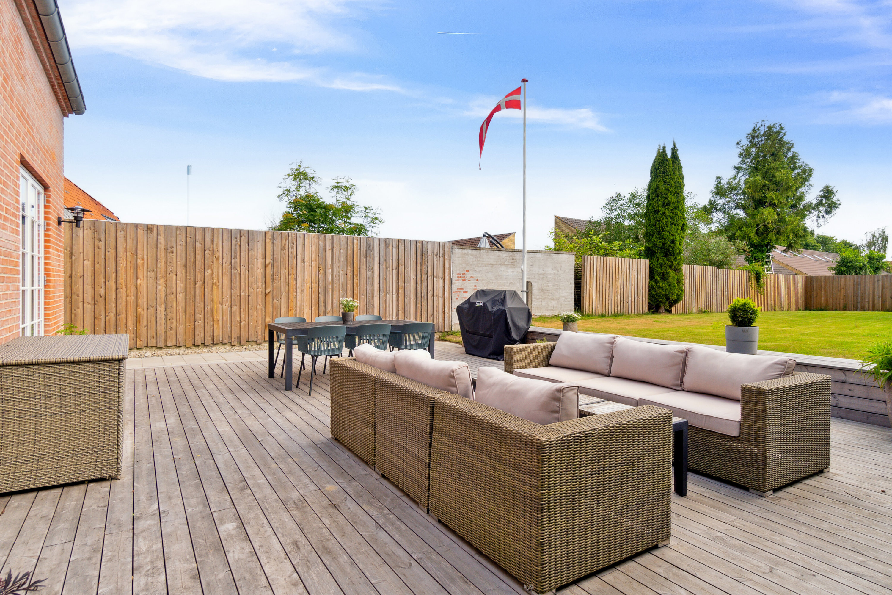 Fremhævet terrasse billede i fuldskærmstilstand. Billede af Skådevej 5, Skåde, 8270 Højbjerg