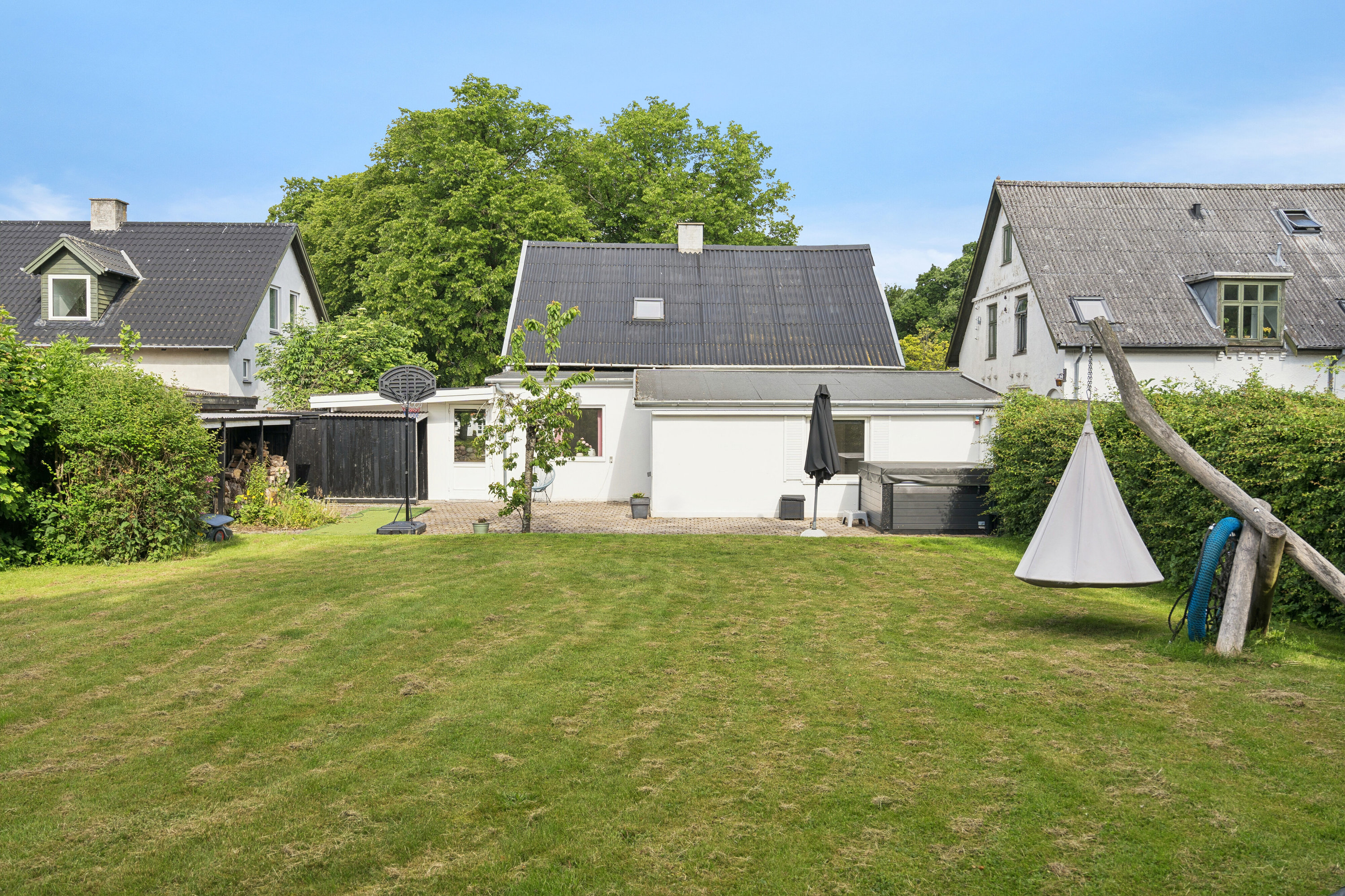 Fremhævet set fra haven billede i fuldskærmstilstand. Billede af Søndergade 13, 4690 Haslev