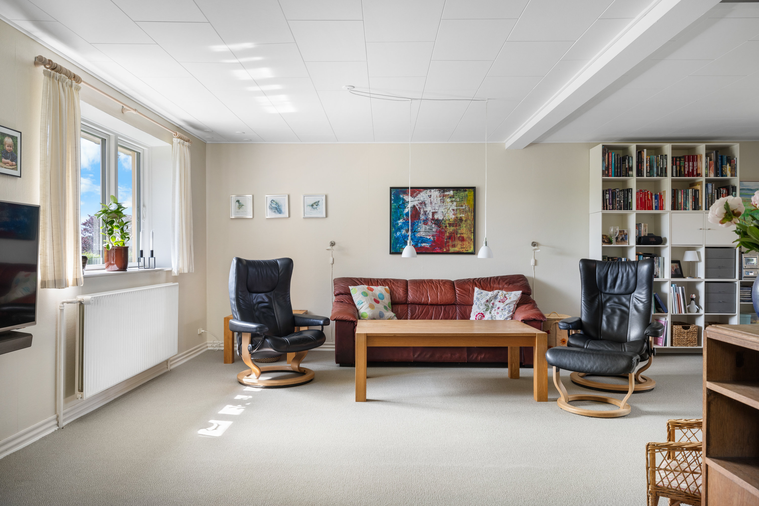 Fremhævet stue billede i fuldskærmstilstand. Billede af Svanningevej 35, 5600 Faaborg