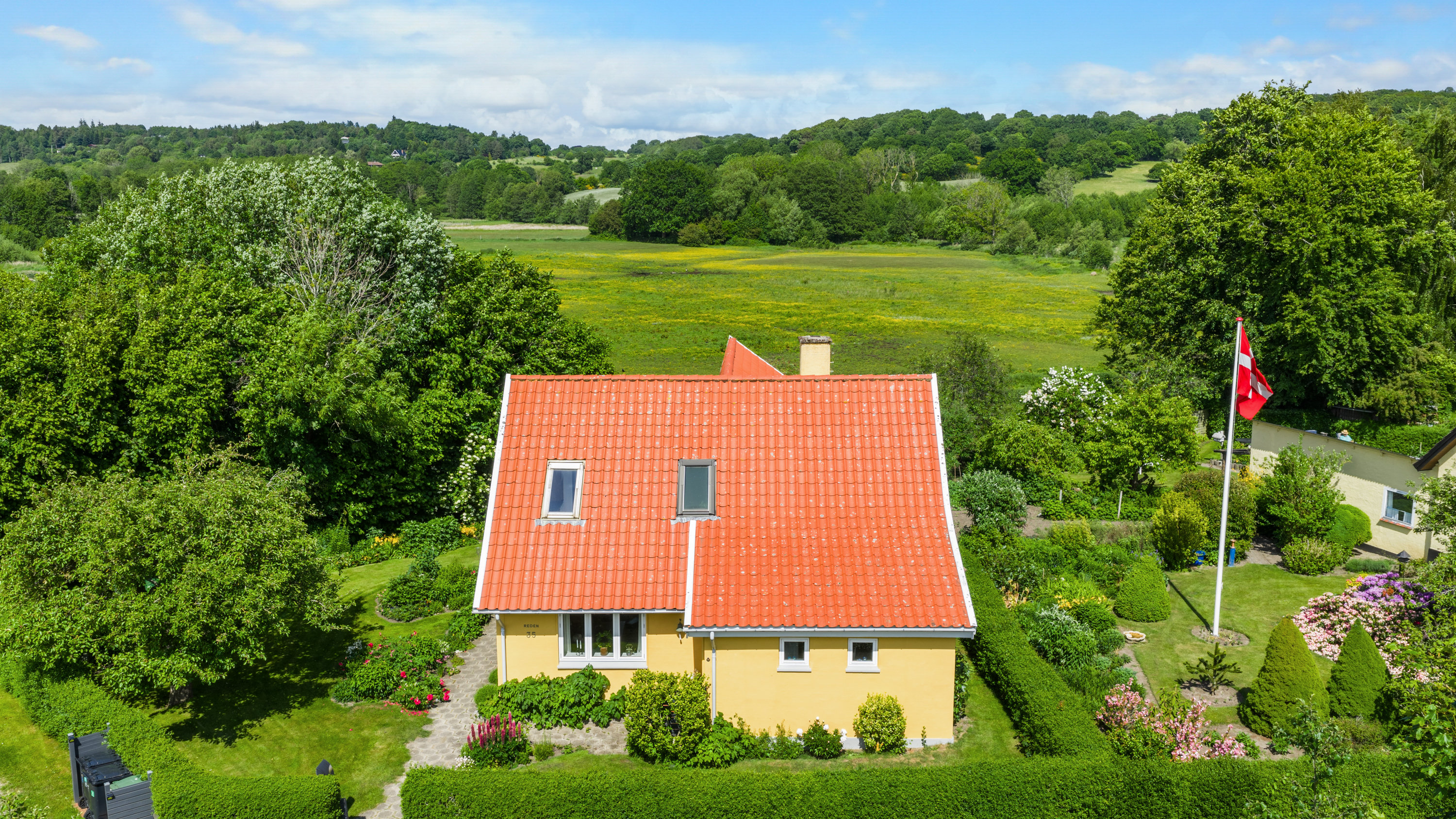 Fremhævet luftfoto billede i fuldskærmstilstand. Billede af Svanningevej 35, 5600 Faaborg