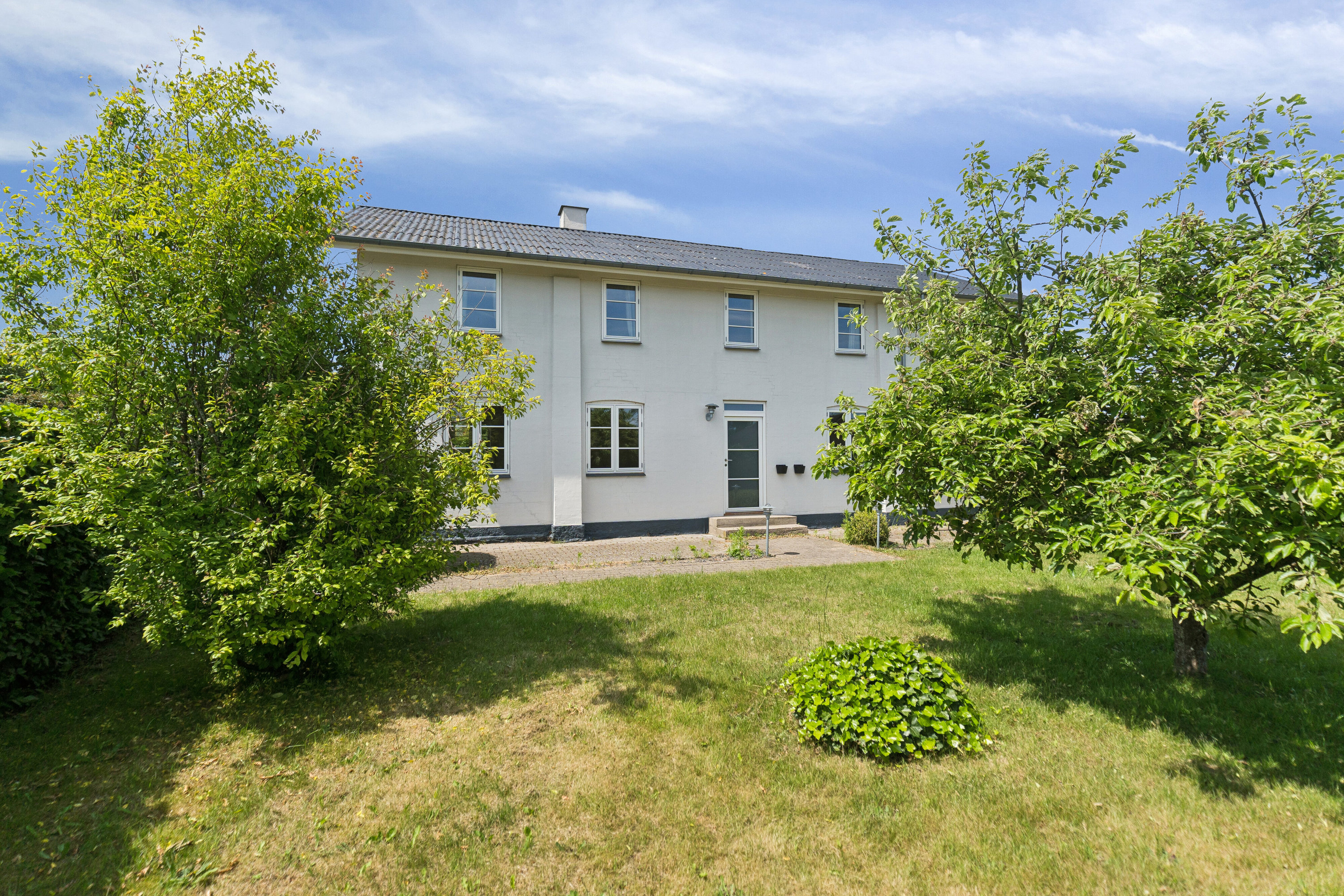 Fremhævet set fra haven billede i fuldskærmstilstand. Billede af Bjørnøvej 100, 5700 Svendborg