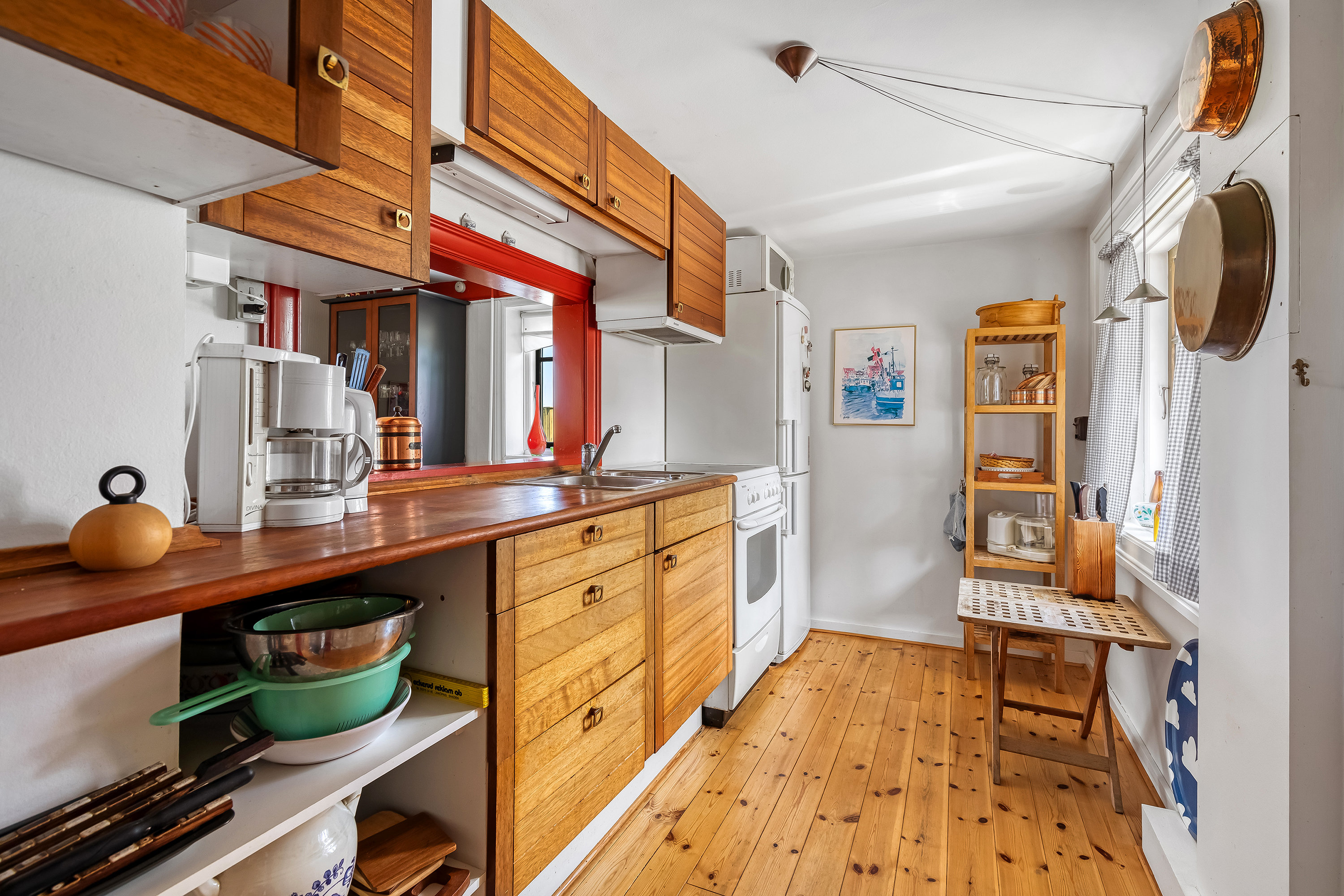 Fremhævet køkken billede i fuldskærmstilstand. Billede af Søstræde 7, 3250 Gilleleje