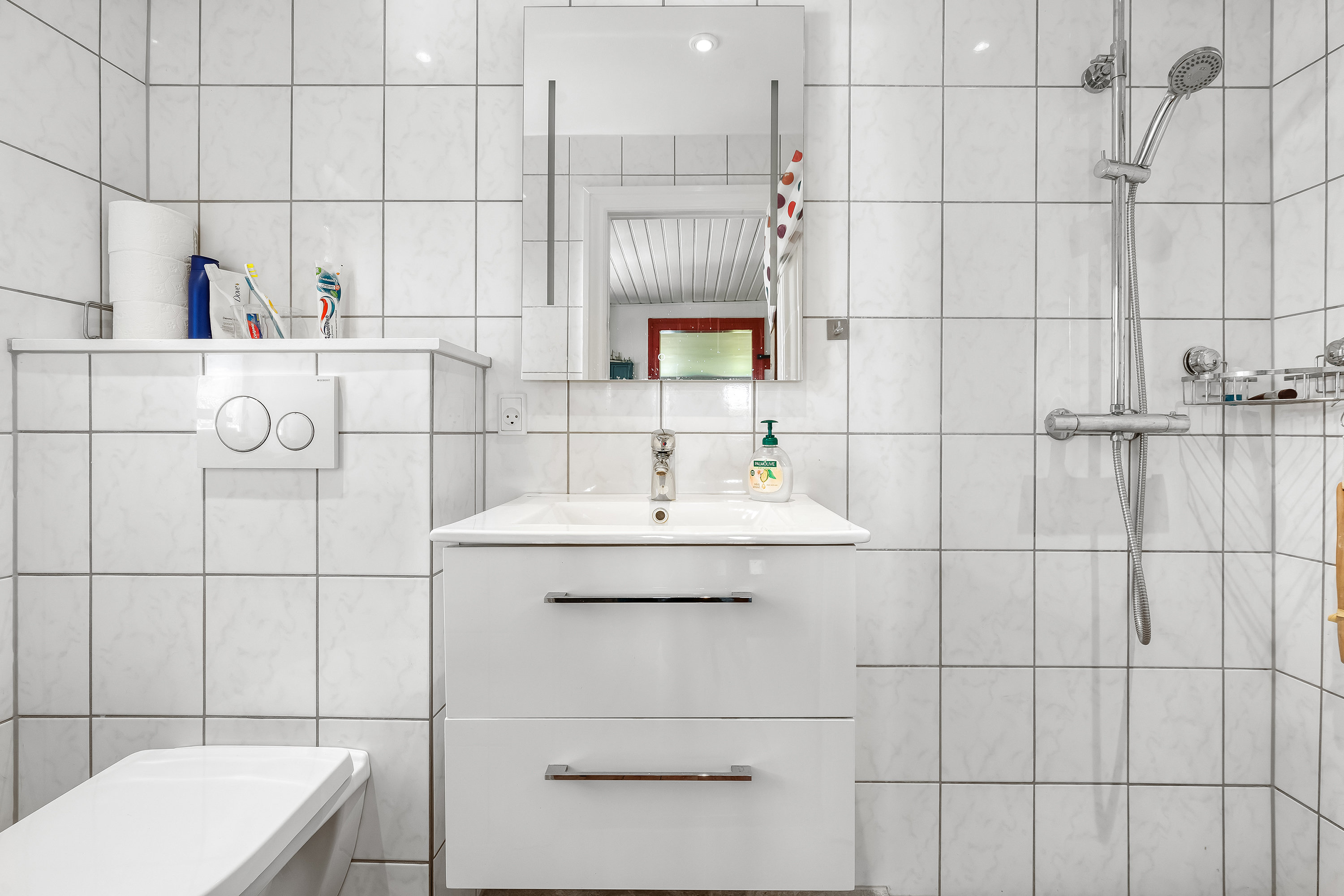 Fremhævet badeværelse billede i fuldskærmstilstand. Billede af Søstræde 7, 3250 Gilleleje