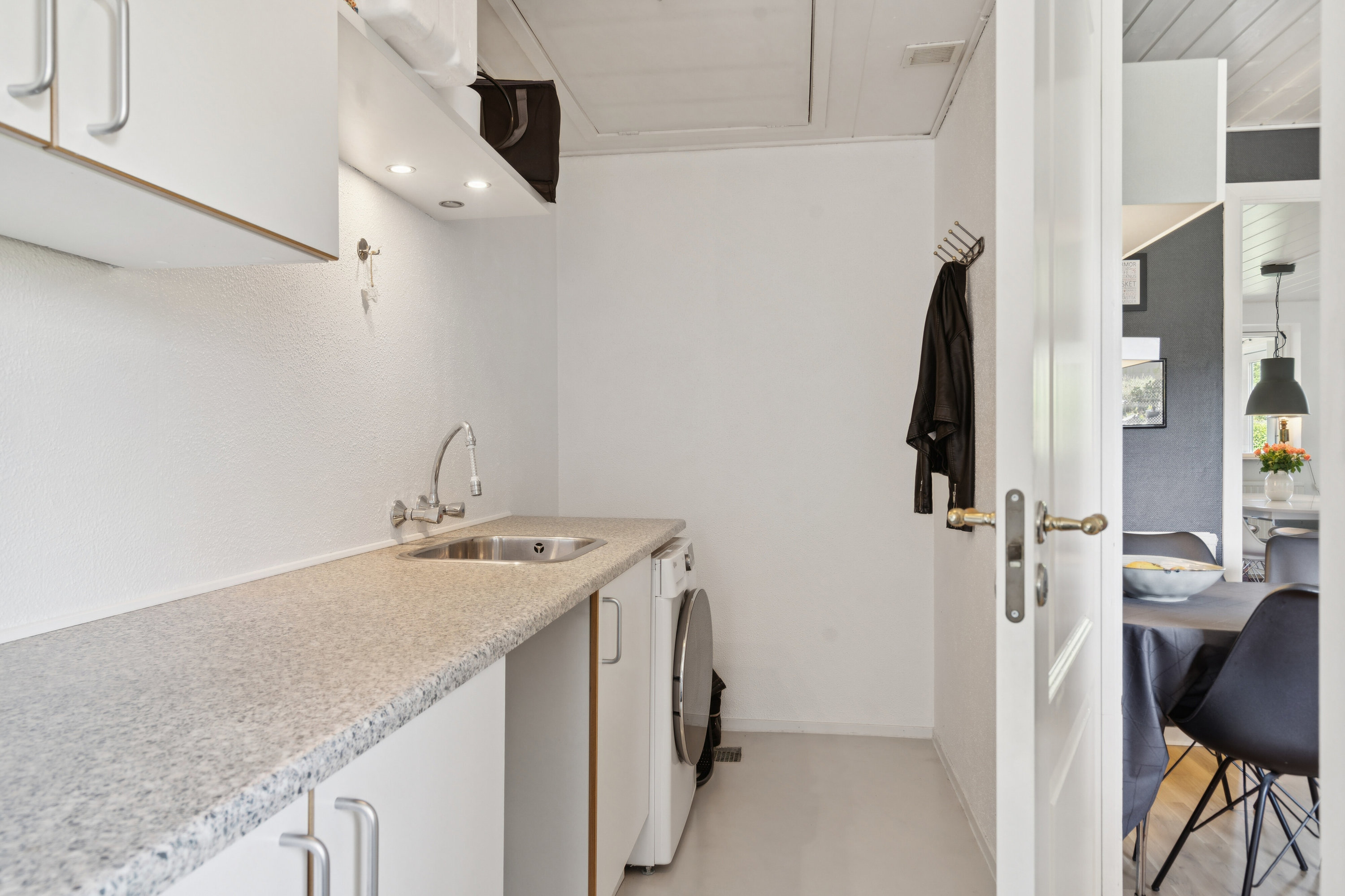 Fremhævet indendørs billede i fuldskærmstilstand. Billede af Tranehøjen 286, Dyrup, 5250 Odense SV