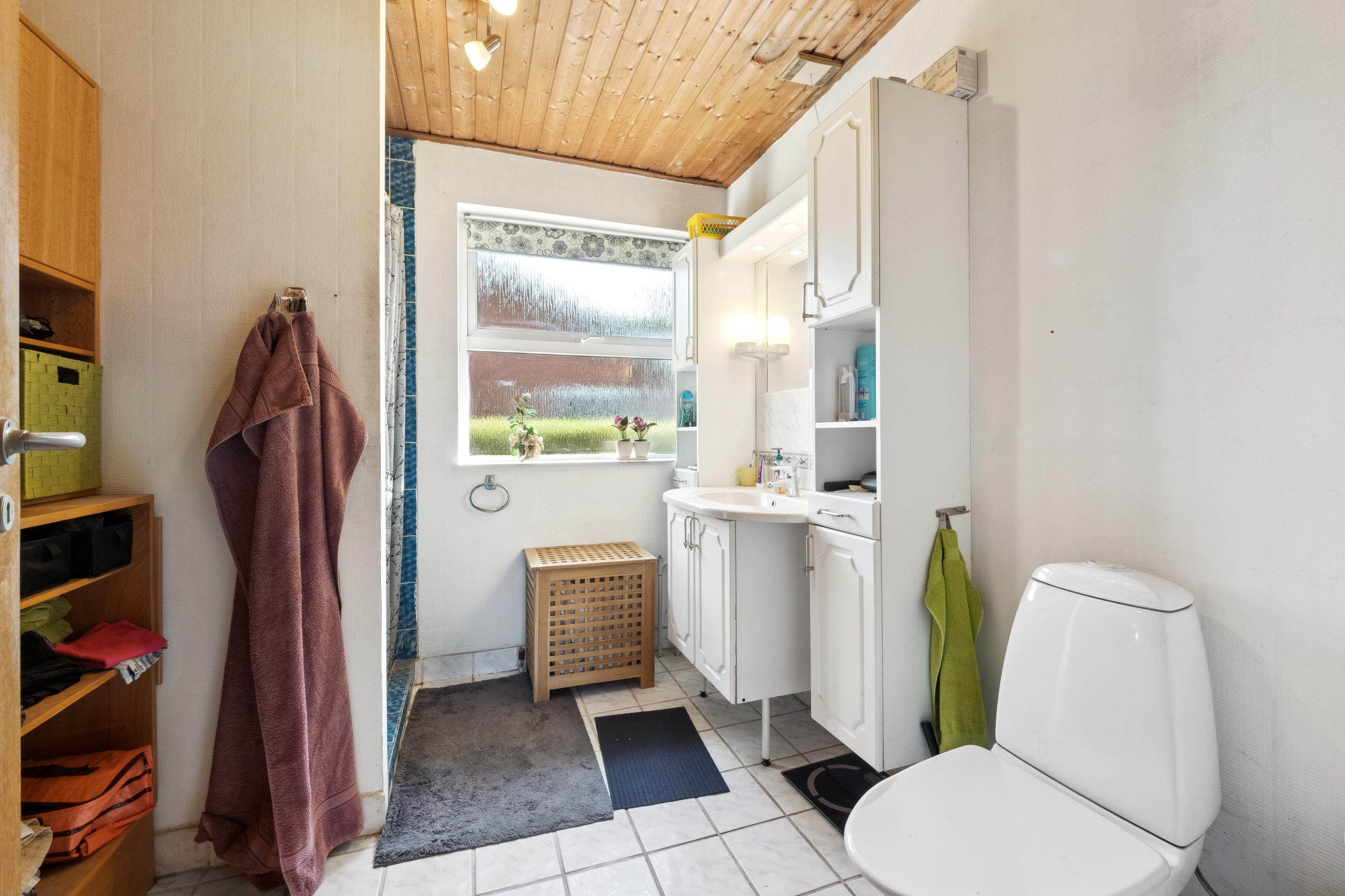 Fremhævet badeværelse billede i fuldskærmstilstand. Billede af Solgårdsvej 15, Fly, 7800 Skive