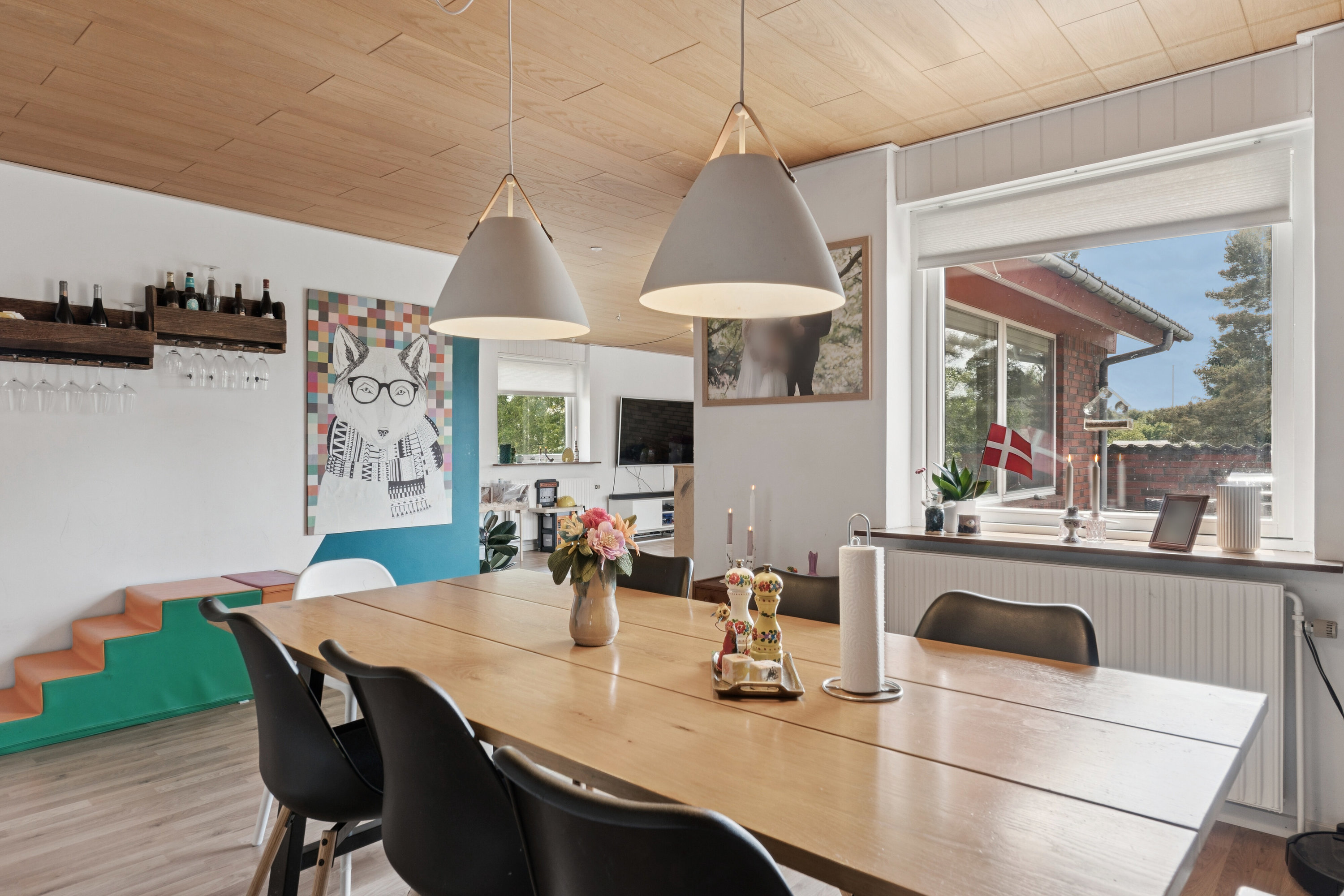 Fremhævet spisestue billede i fuldskærmstilstand. Billede af Gefionsvej 11, 9870 Sindal