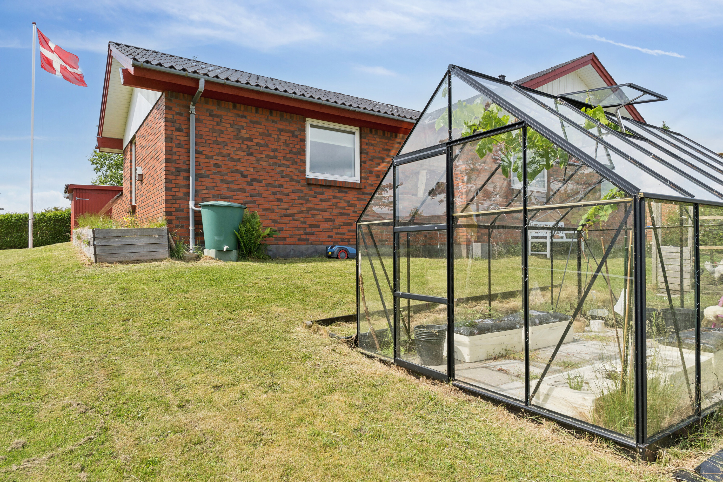 Fremhævet udhus billede i fuldskærmstilstand. Billede af Gefionsvej 11, 9870 Sindal