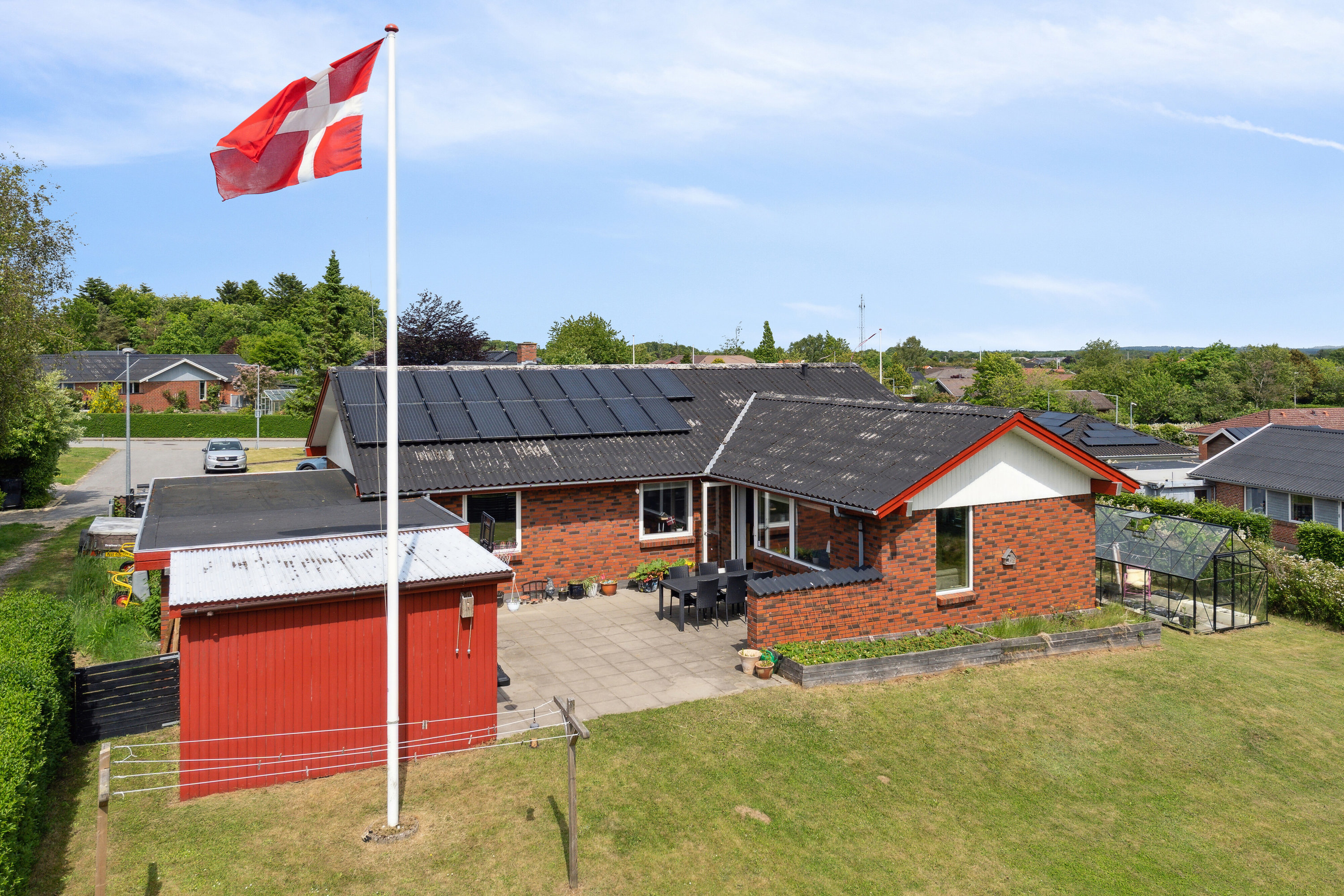 Miniaturebillede 1: set fra haven. Billede af Gefionsvej 11, 9870 Sindal