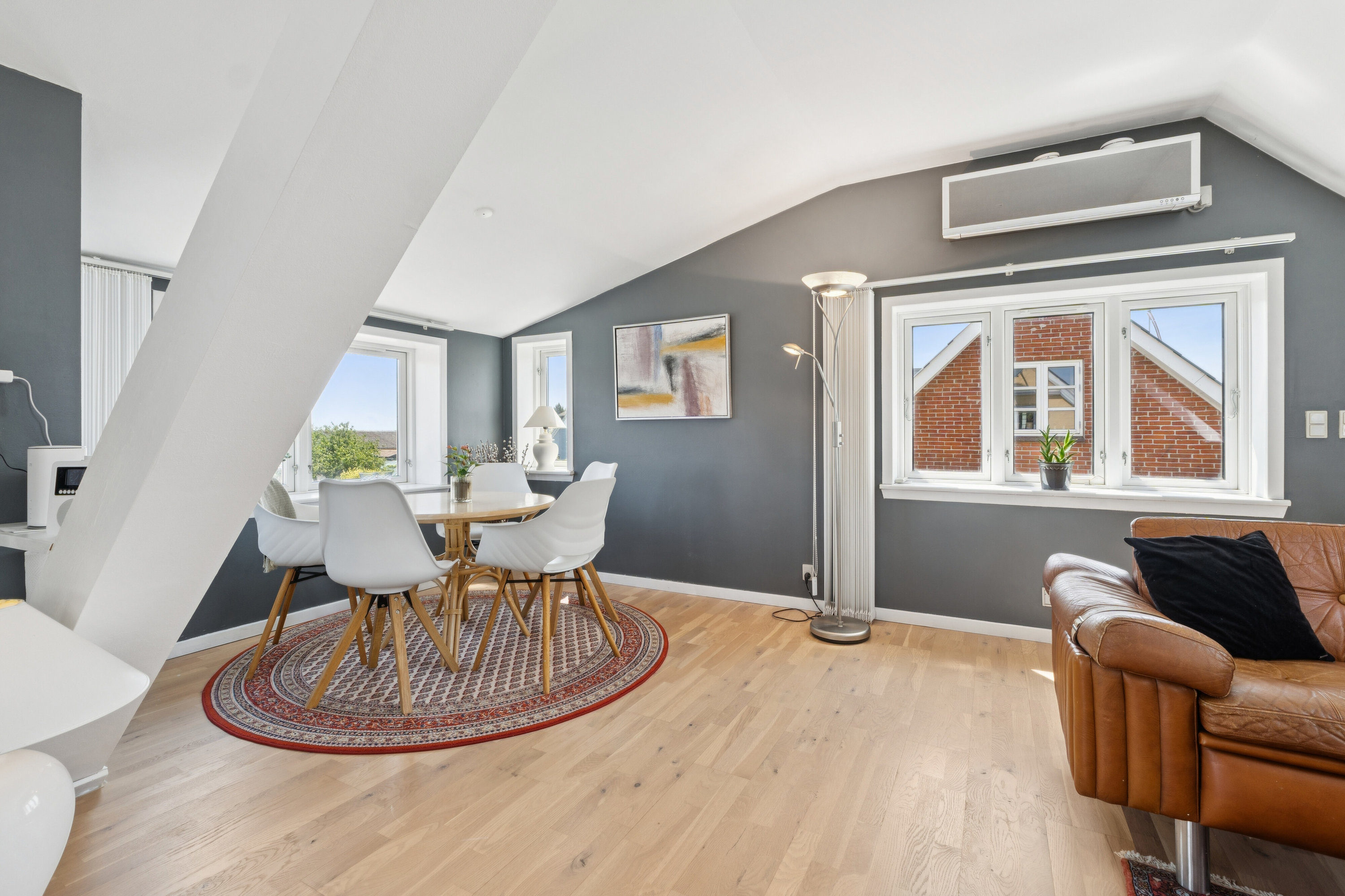 Fremhævet stue billede i fuldskærmstilstand. Billede af Spodsbjergvej 323, Spodsbjerg, 5900 Rudkøbing