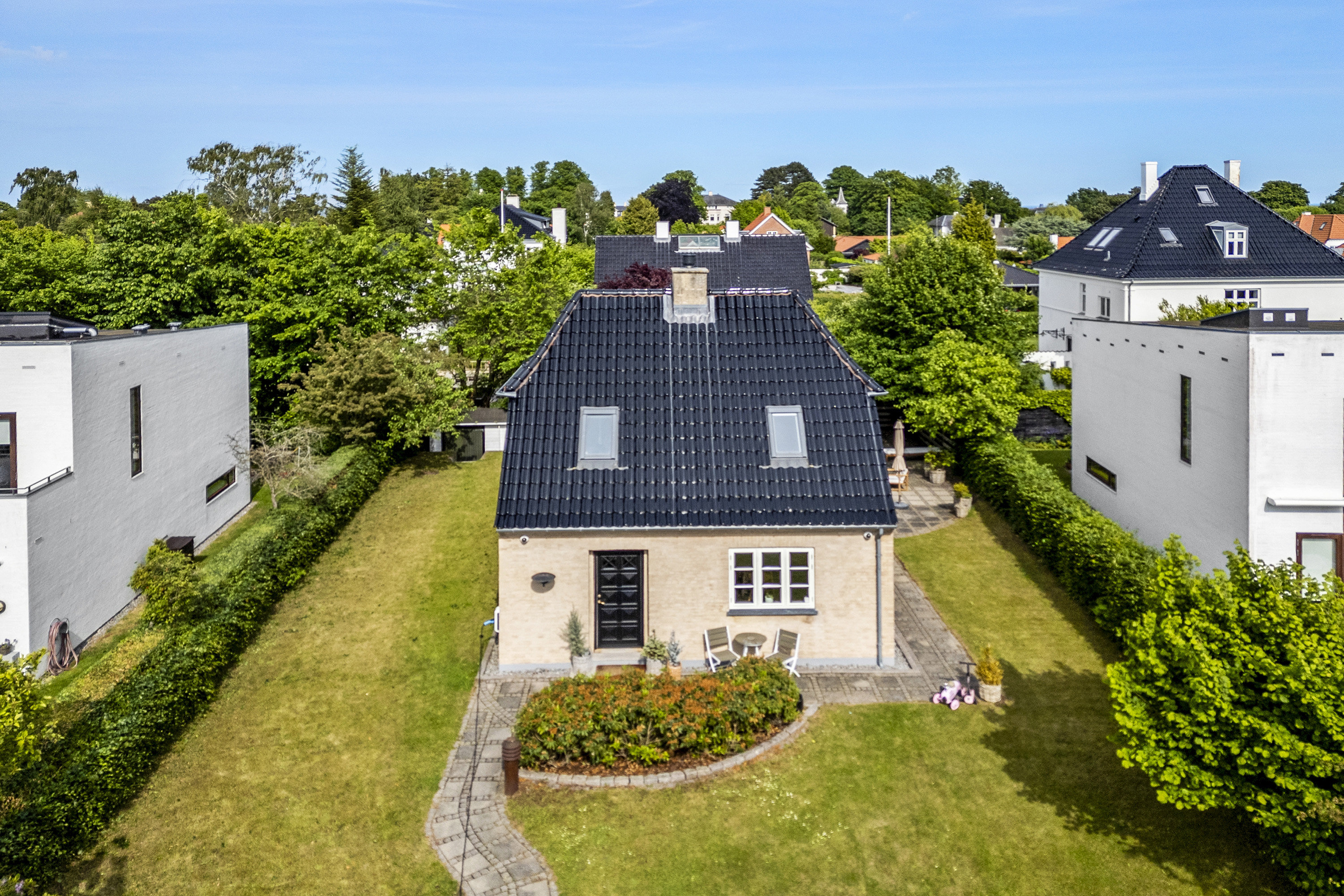 Fremhævet område billede i fuldskærmstilstand. Billede af Baneskellet 40, 2950 Vedbæk