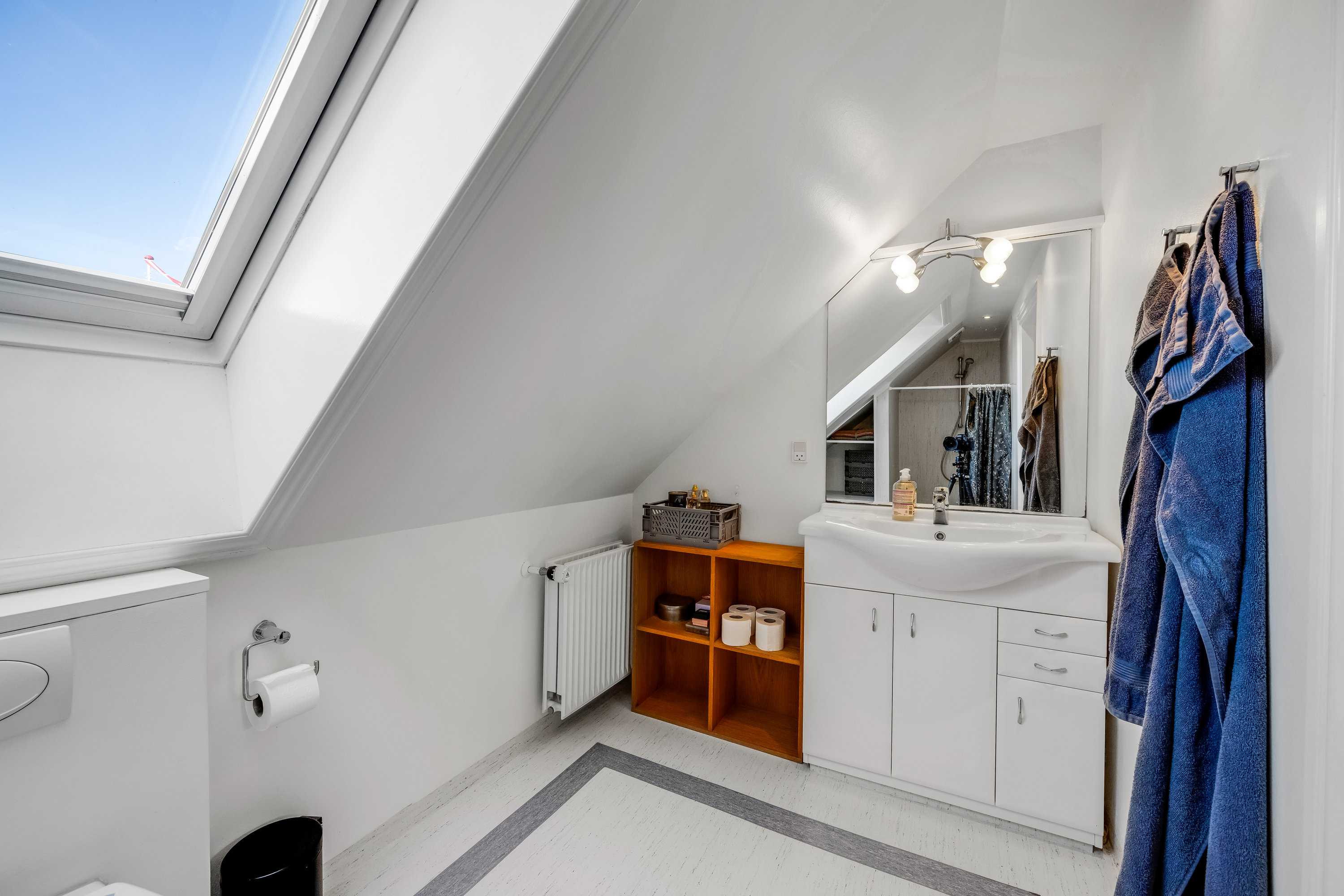 Fremhævet badeværelse  billede i fuldskærmstilstand. Billede af Kongevej 8, 6900 Skjern